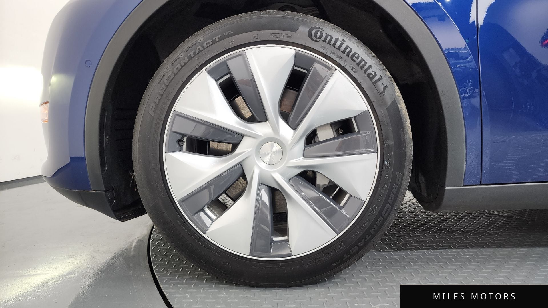 Tesla Model Y 2022 — миниатюра 5