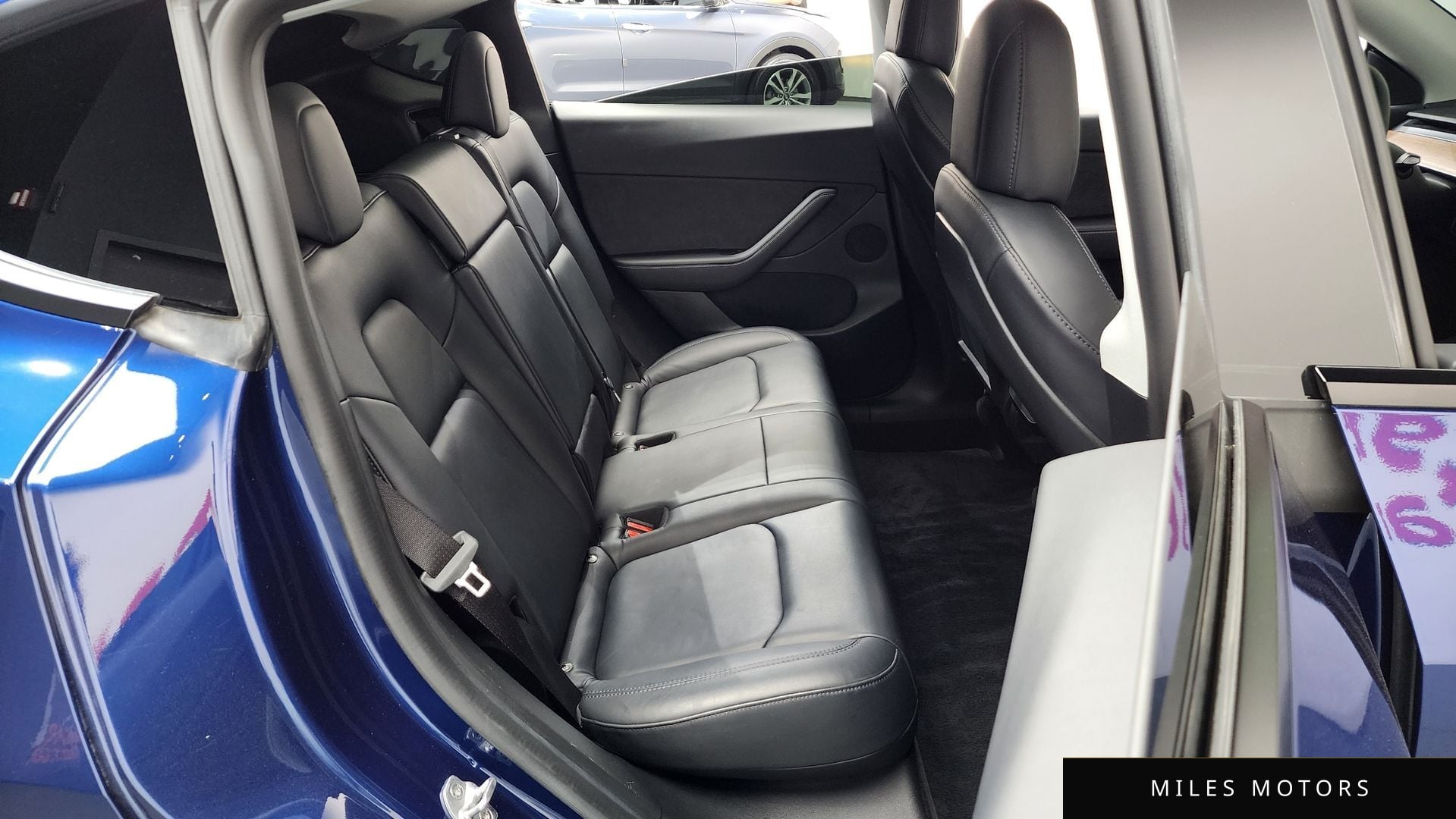 Tesla Model Y 2022 — миниатюра 12
