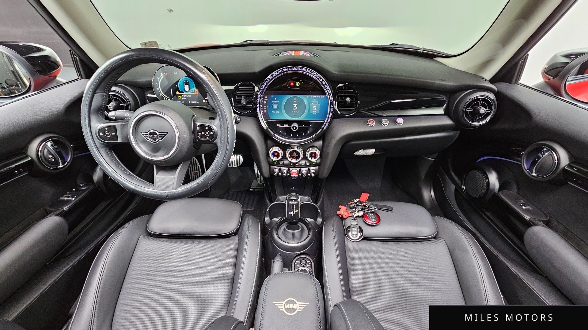 MINI Cooper 2023 — миниатюра 10