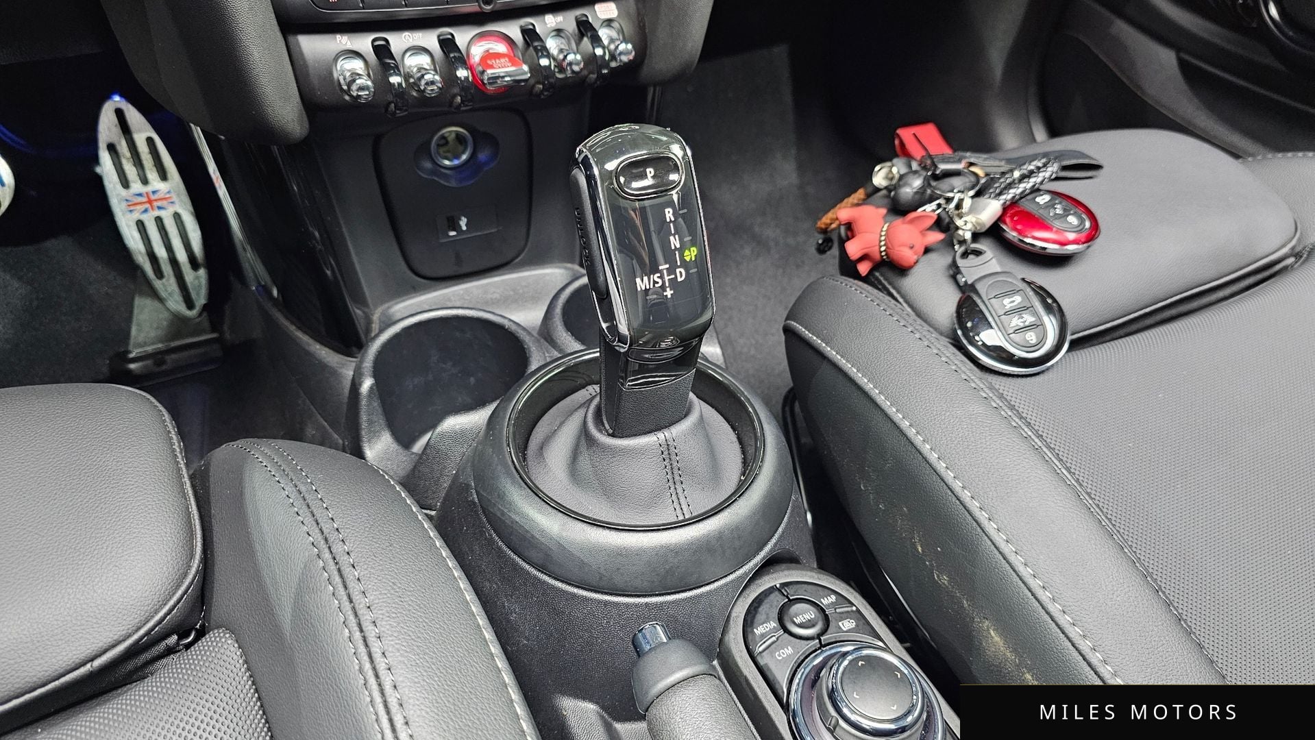 MINI Cooper 2023 — миниатюра 12