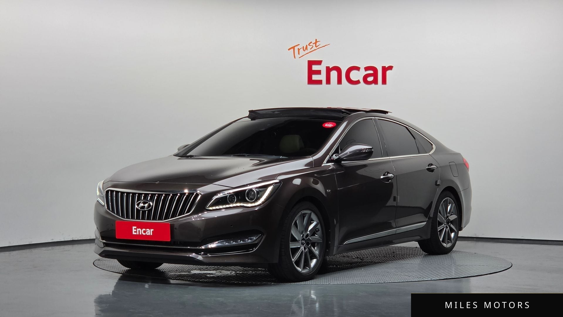 Hyundai Aslan 2015 — фото 1 из 12