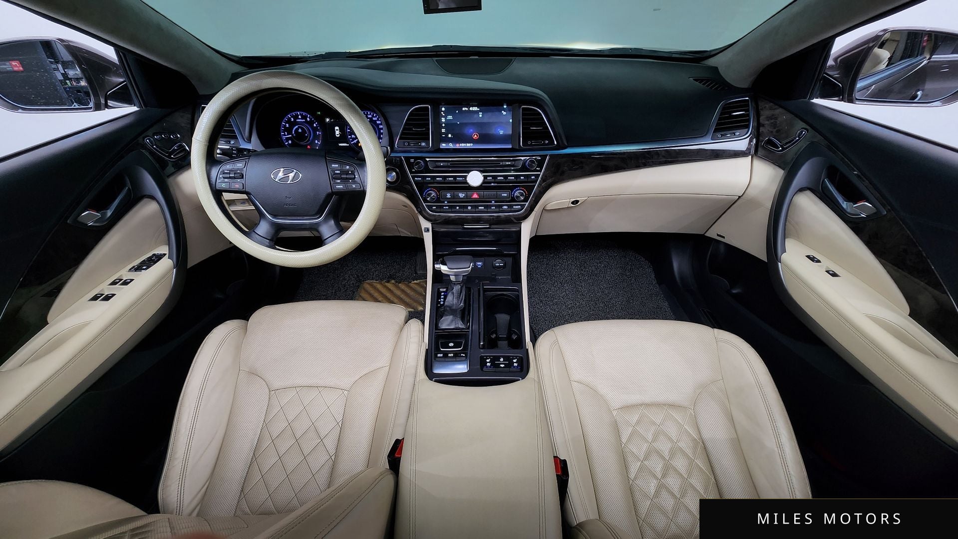 Hyundai Aslan 2015 — миниатюра 10