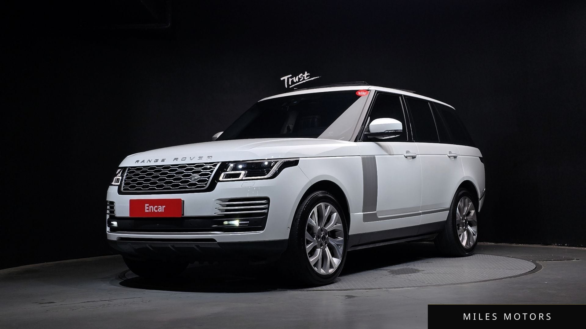 Land Rover Range Rover 2018 — фото 1 из 12