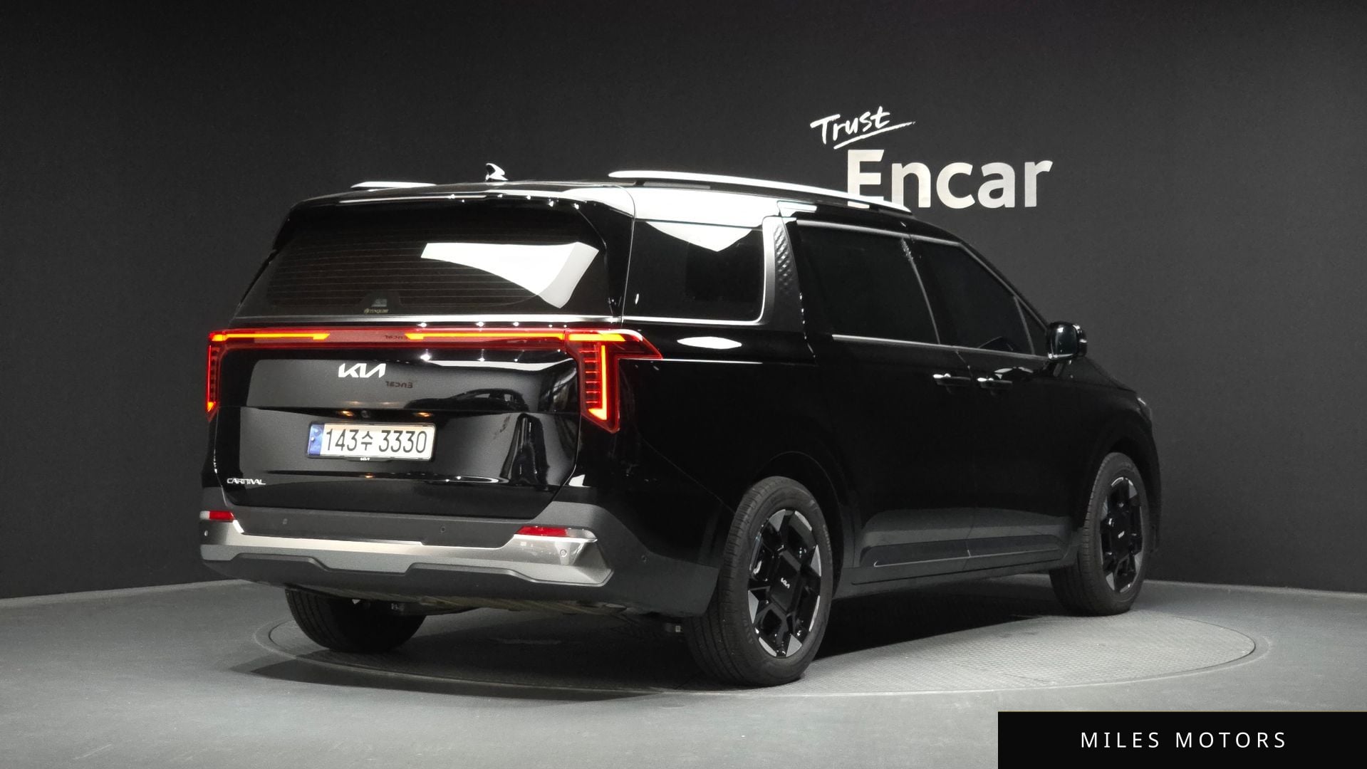 Kia Canival 2025 — фото 1 из 12