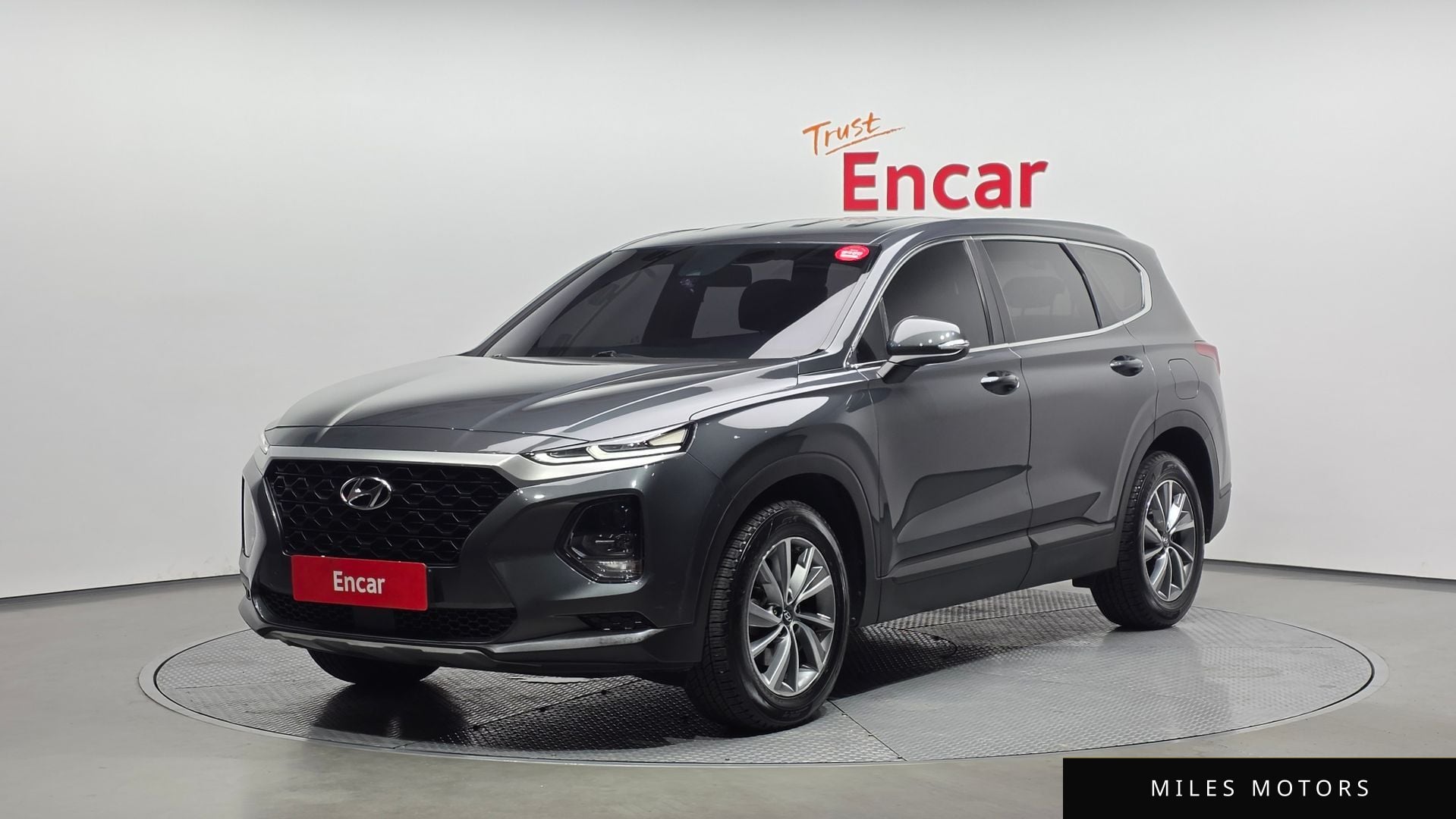 Hyundai Santafe 2019 — фото 1 из 12