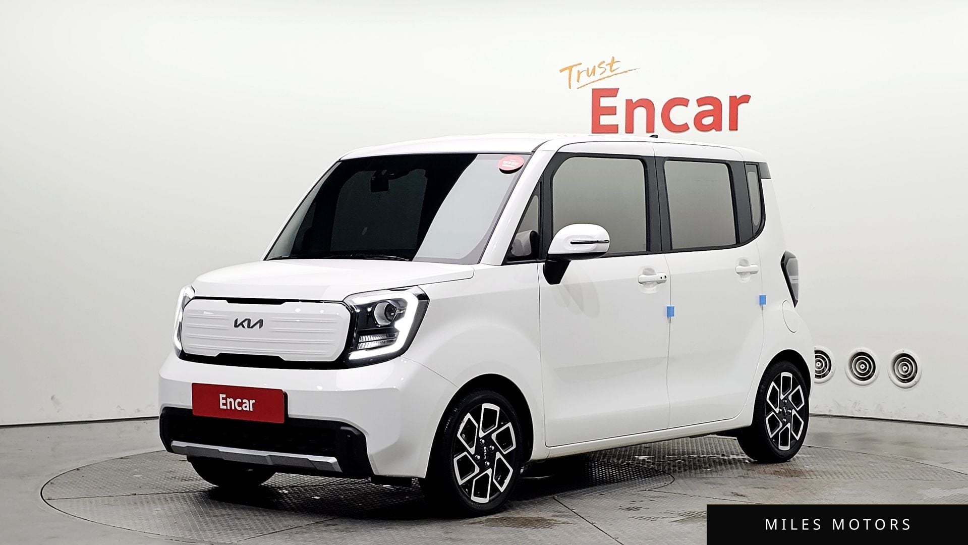 Kia RAY 2023 — фото 1 из 12