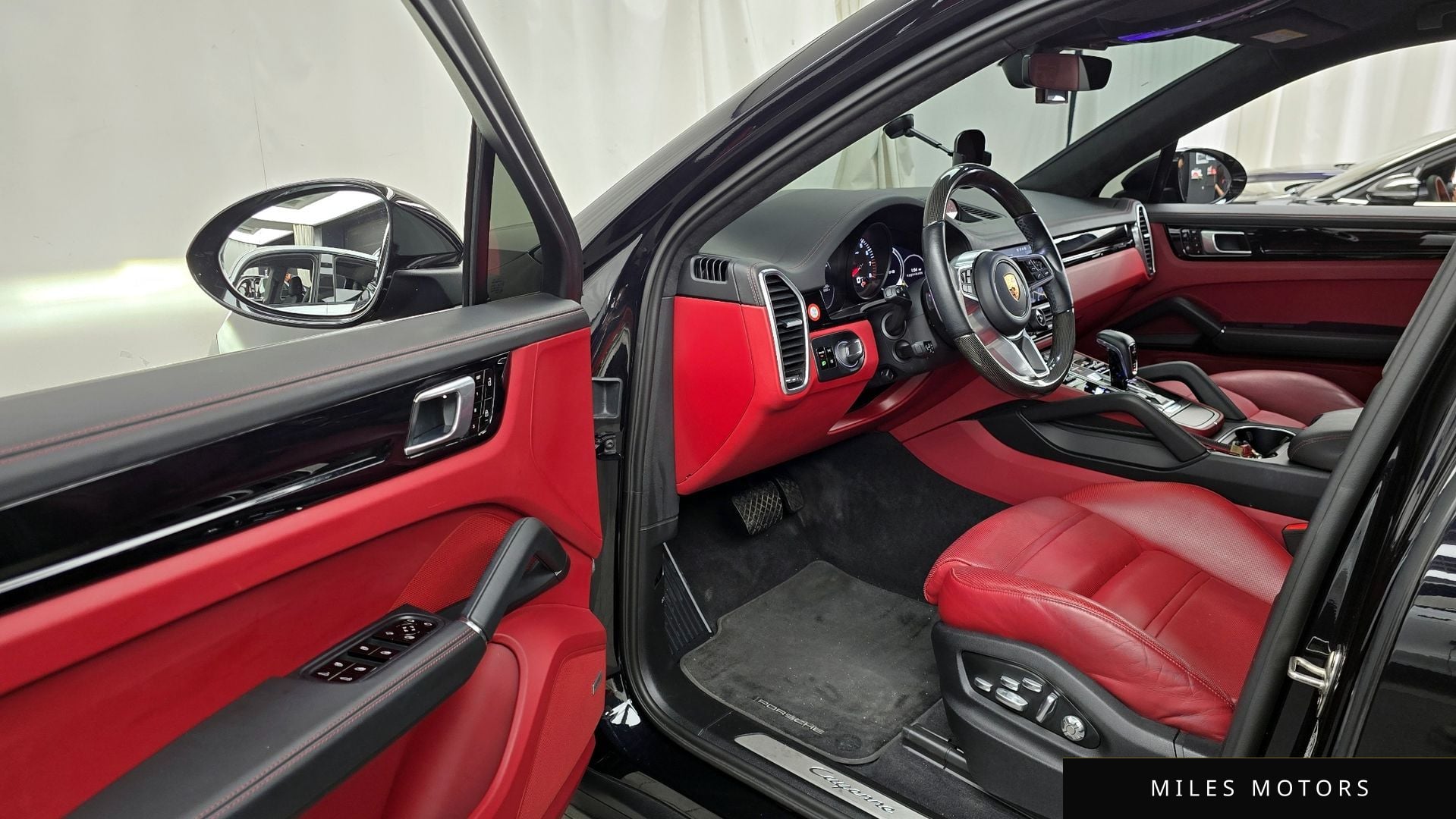 Porsche Cayenne 2020 — миниатюра 10