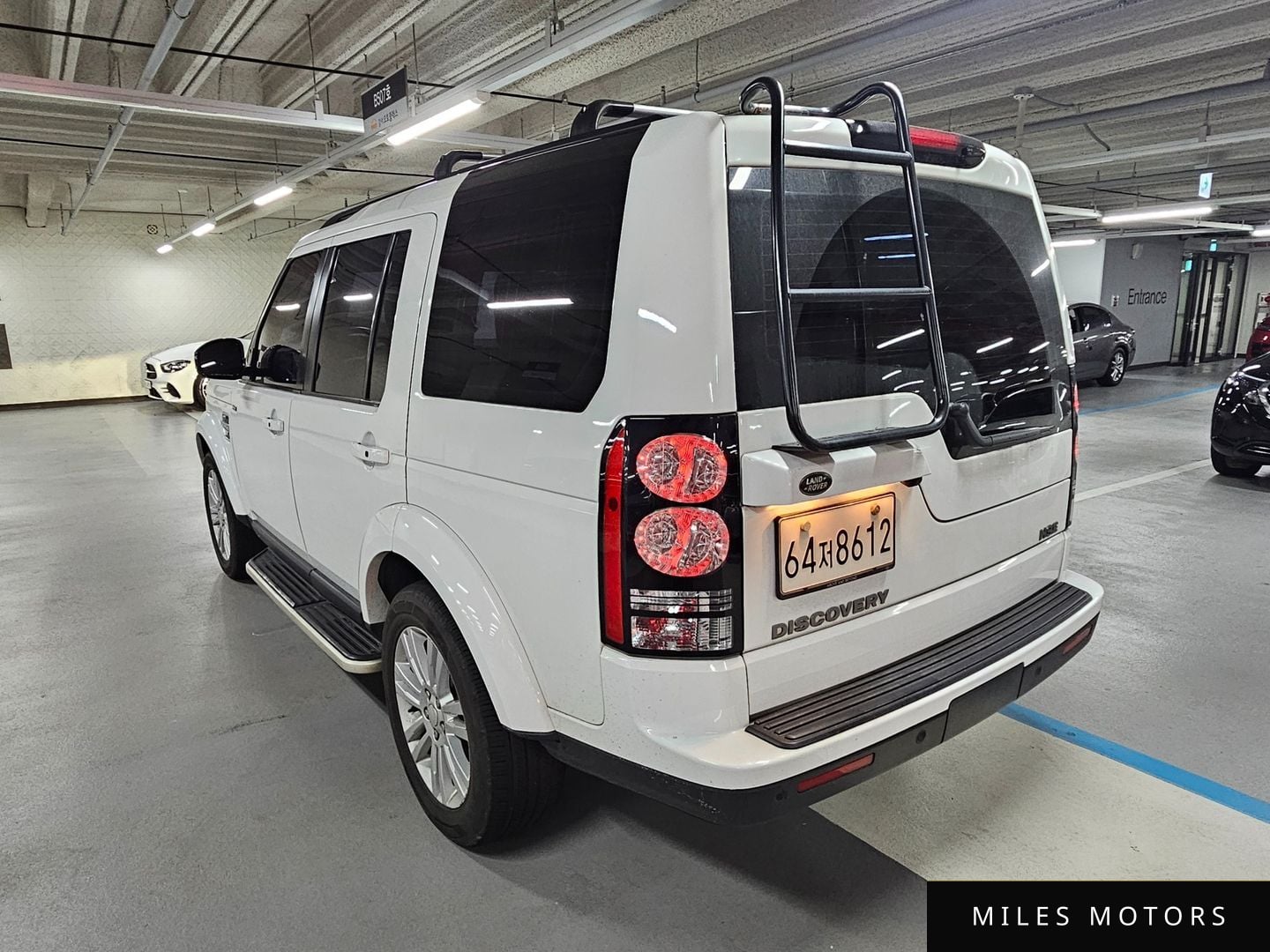Land Rover Discovery 2014 — миниатюра 2