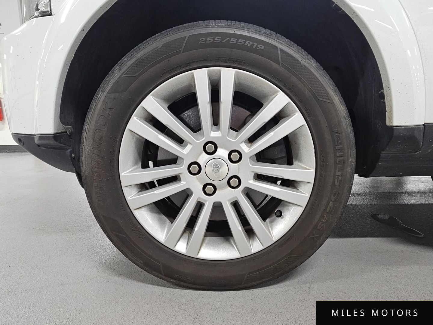 Land Rover Discovery 2014 — миниатюра 5