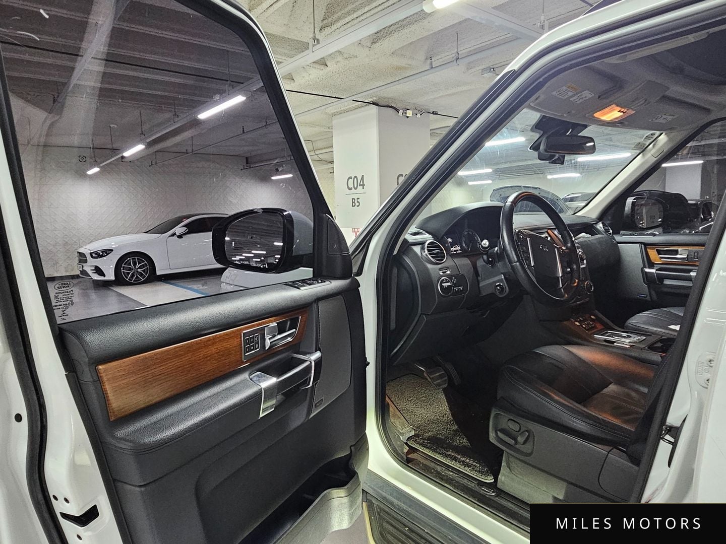 Land Rover Discovery 2014 — миниатюра 6