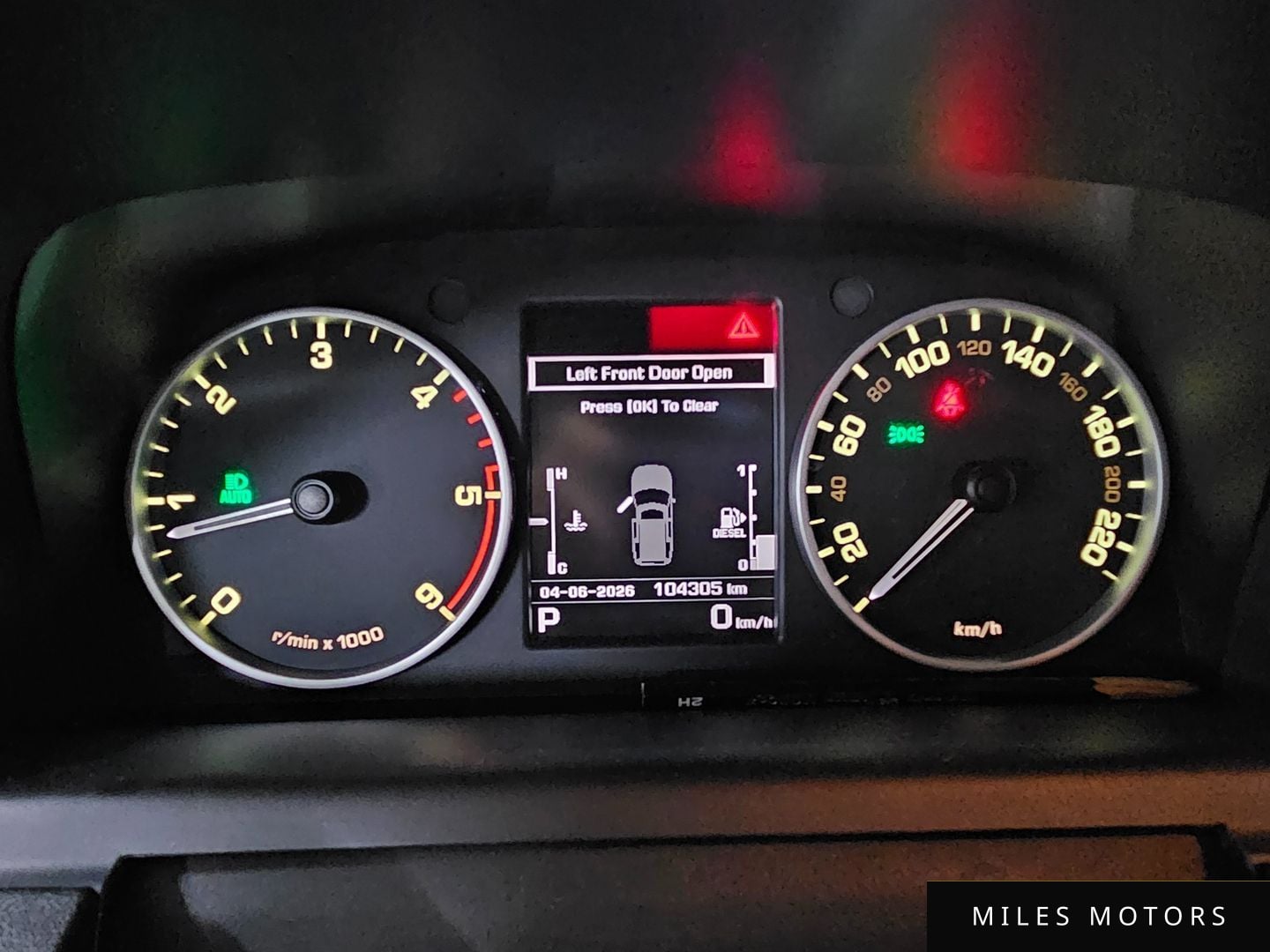 Land Rover Discovery 2014 — миниатюра 9