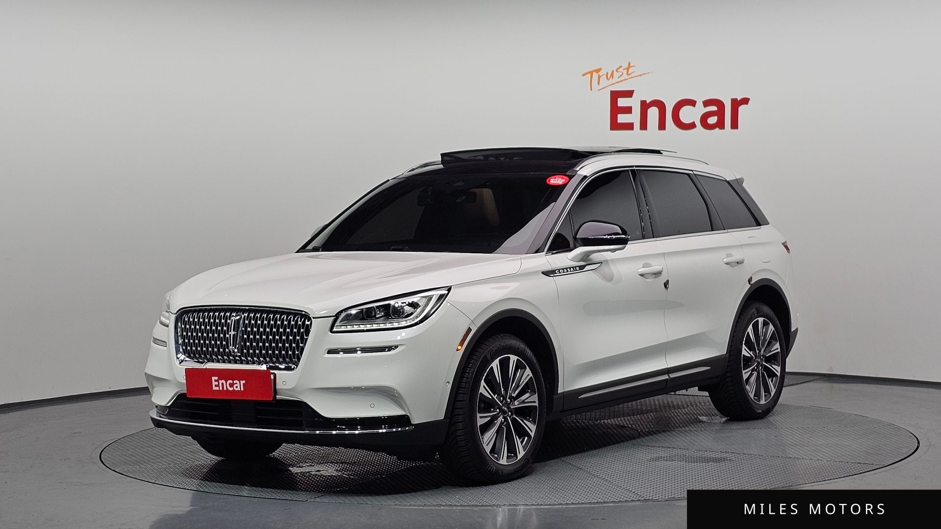 Lincoln Corsair 2021 — фото 1 из 12