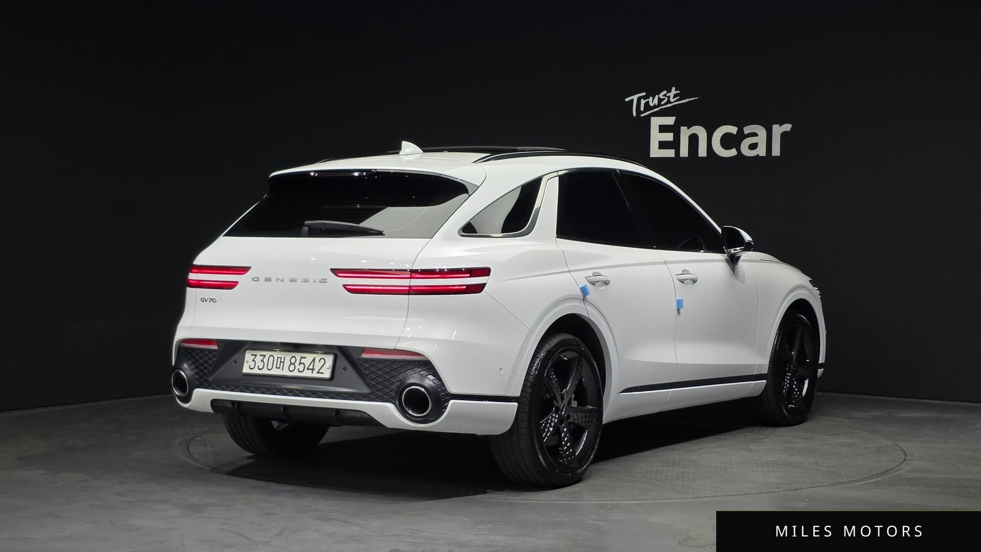 Genesis GV70 2022 — миниатюра 2