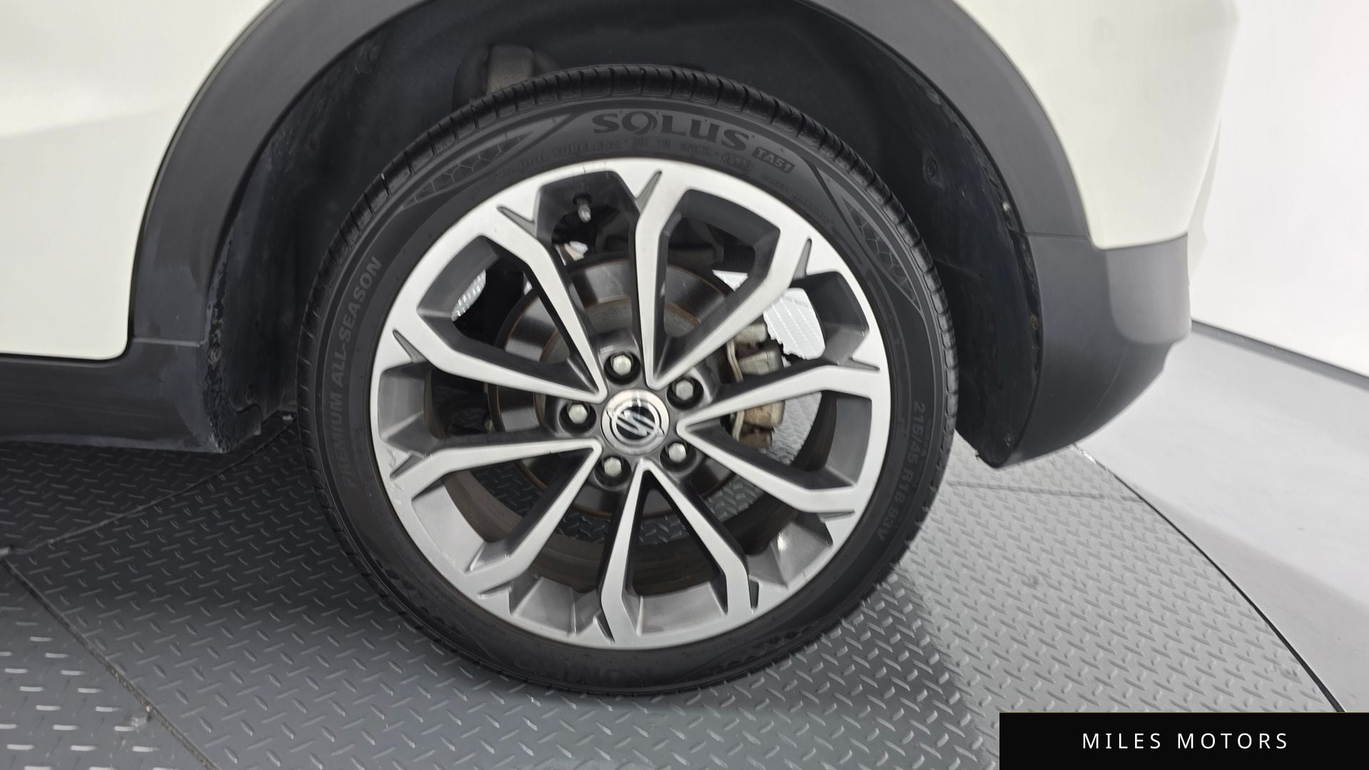 KG Mobility Tivoli 2017 — миниатюра 6