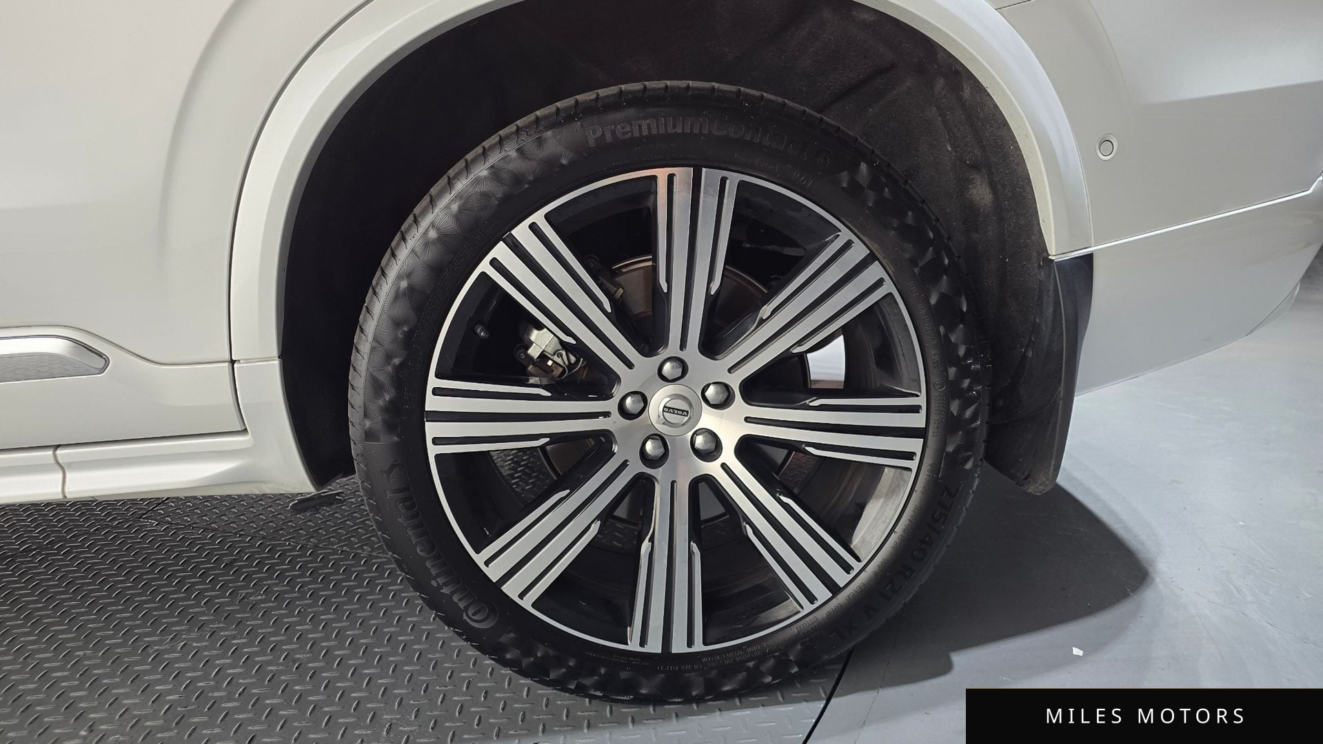 Volvo XC90 2023 — миниатюра 7