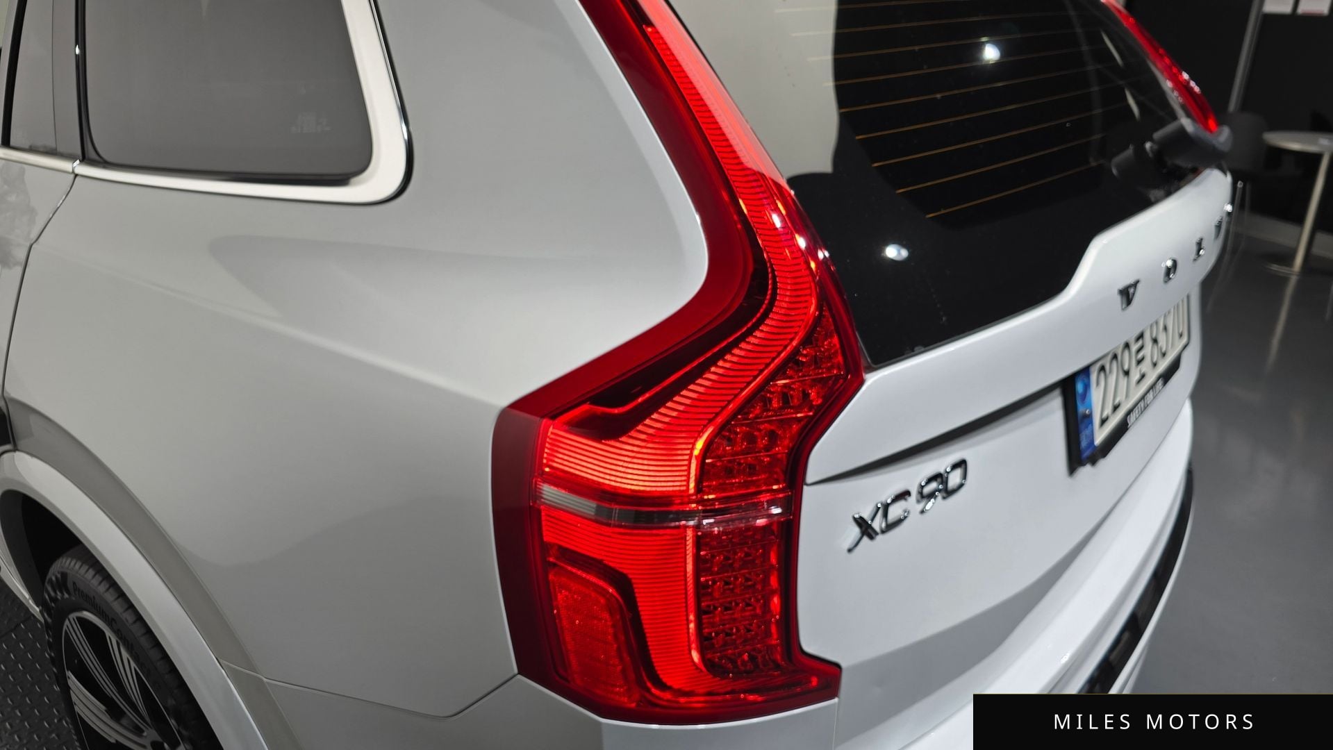 Volvo XC90 2023 — миниатюра 9