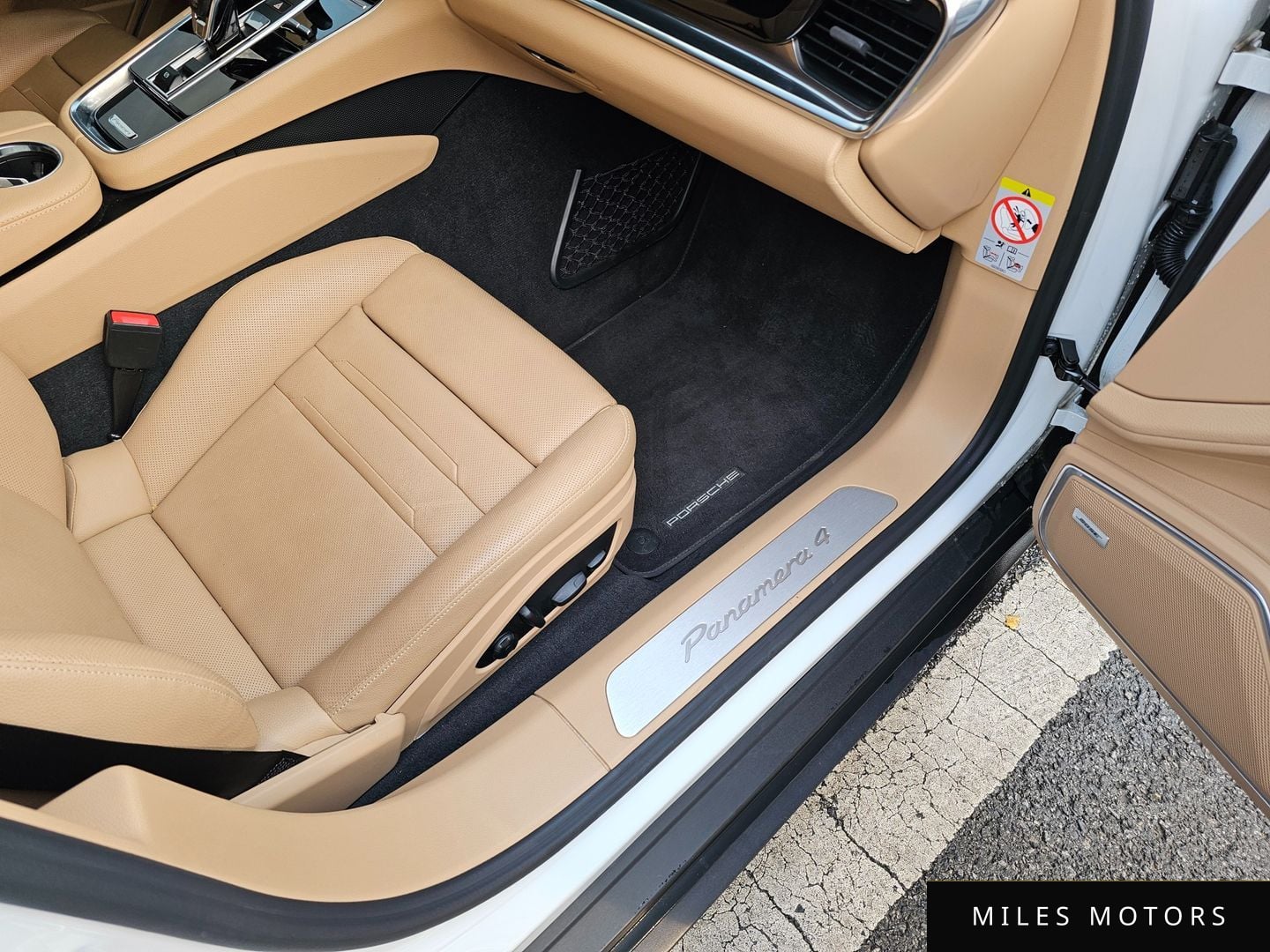 Porsche Panamera 2022 — миниатюра 10