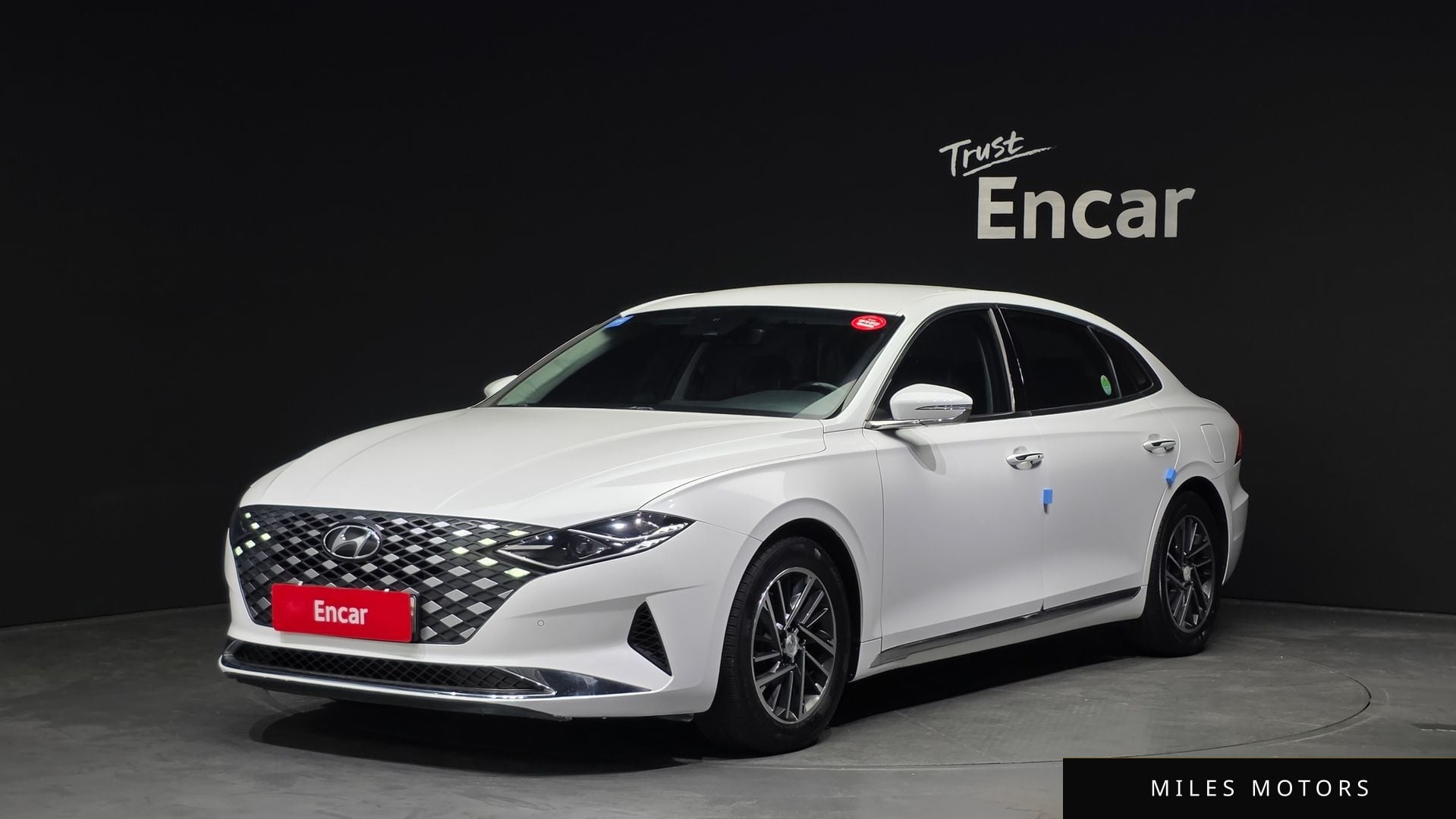 Hyundai Grandeur 2020 — фото 1 из 12