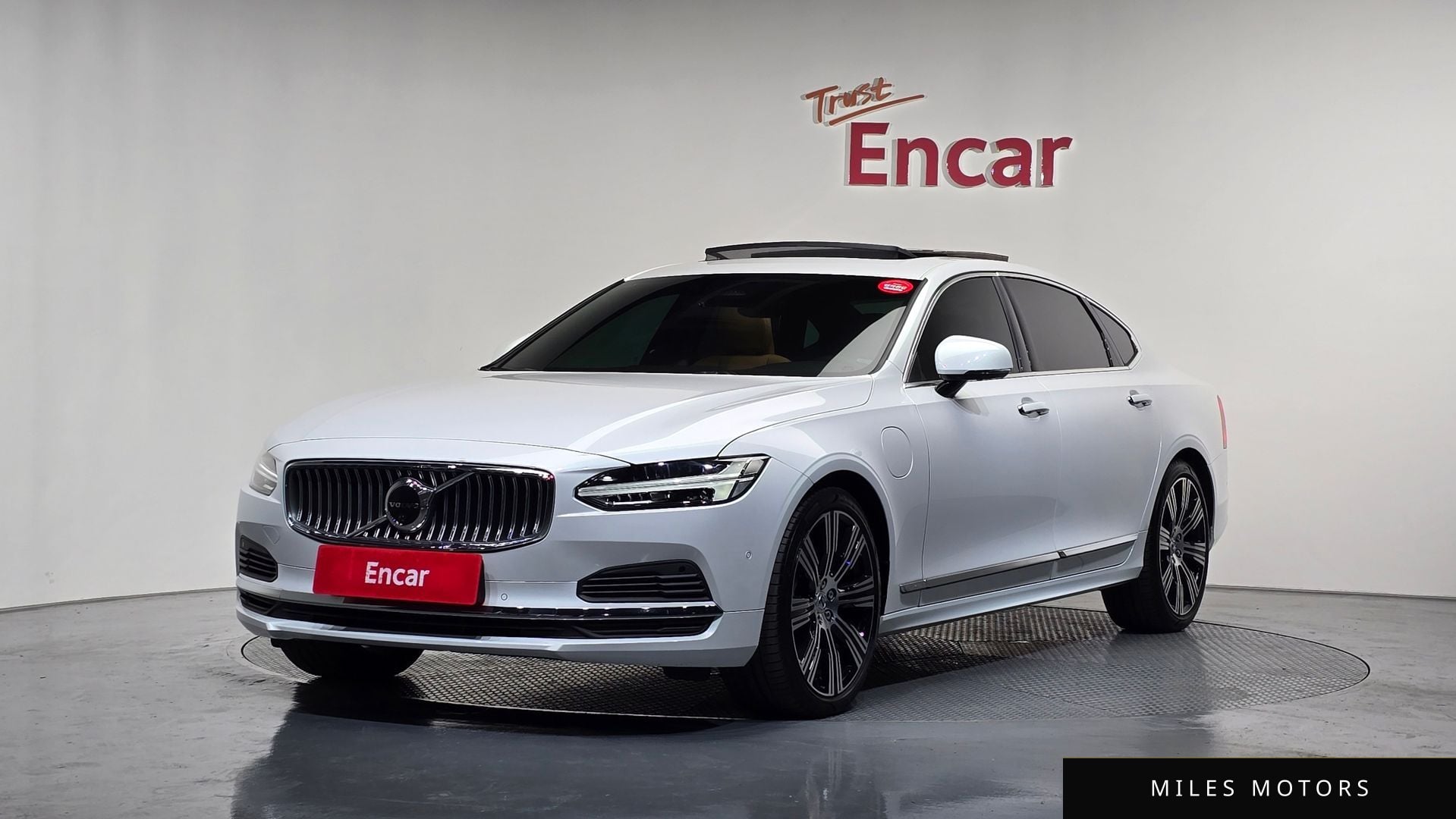 Volvo S90 2023 — фото 1 из 12