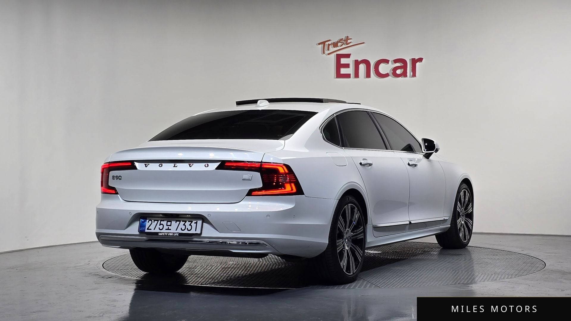 Volvo S90 2023 — миниатюра 2