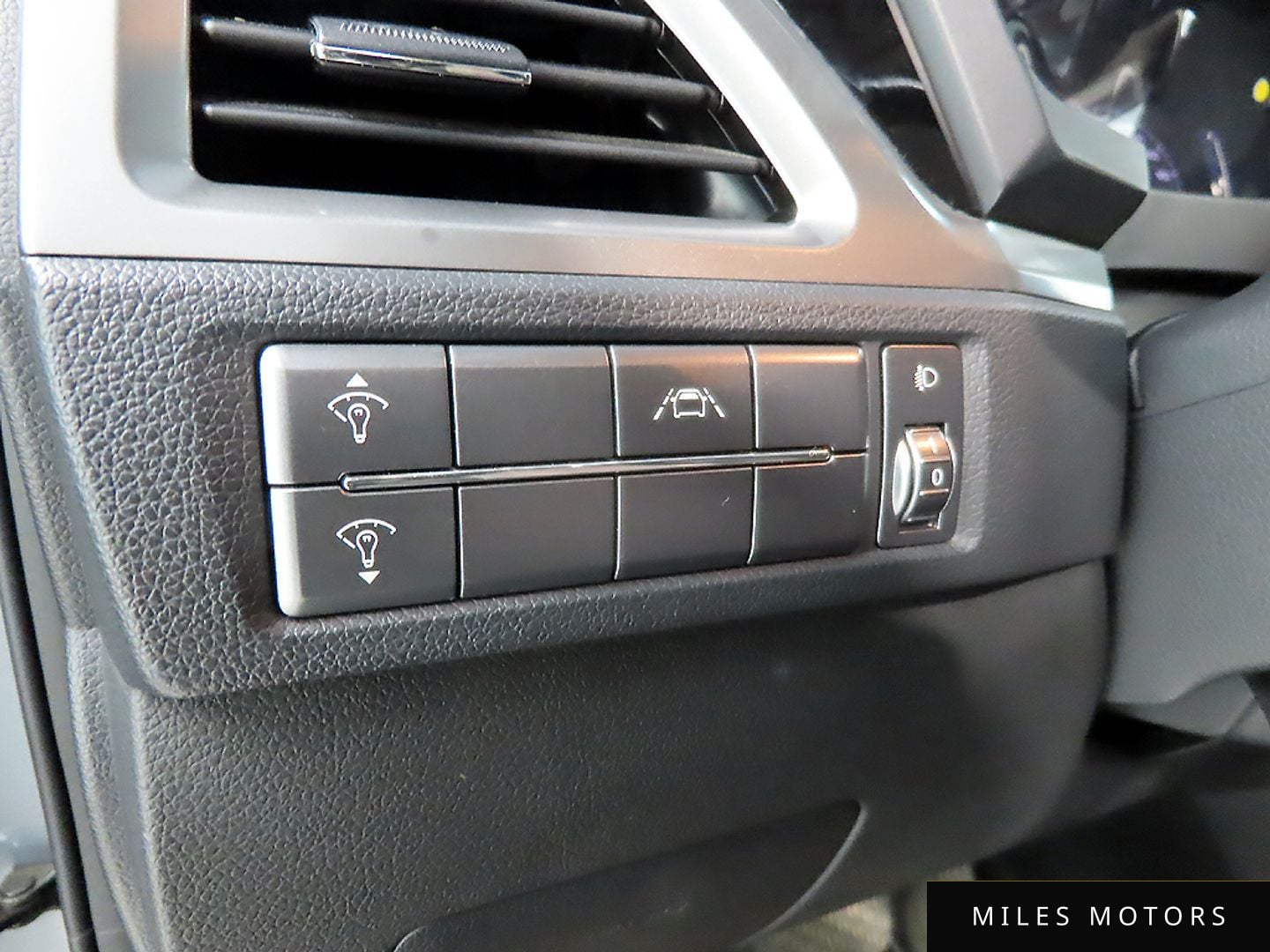 KG Mobility Beautiful Korando 2019 — миниатюра 12