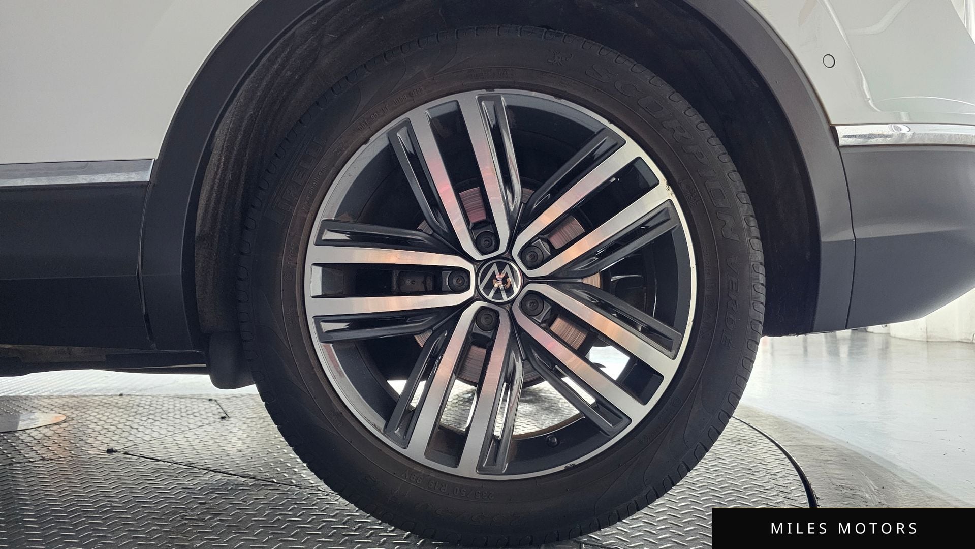 Volkswagen Tiguan 2023 — миниатюра 7