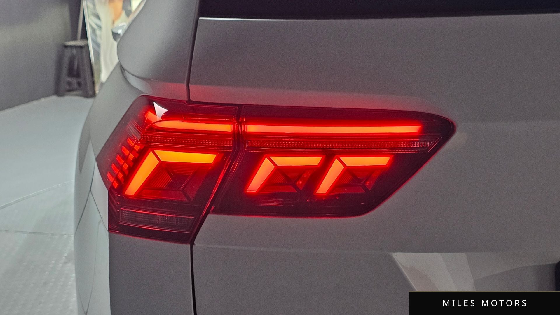 Volkswagen Tiguan 2023 — миниатюра 9