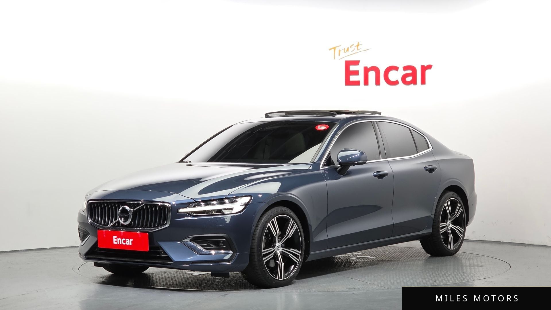 Volvo S60 2021 — фото 1 из 12