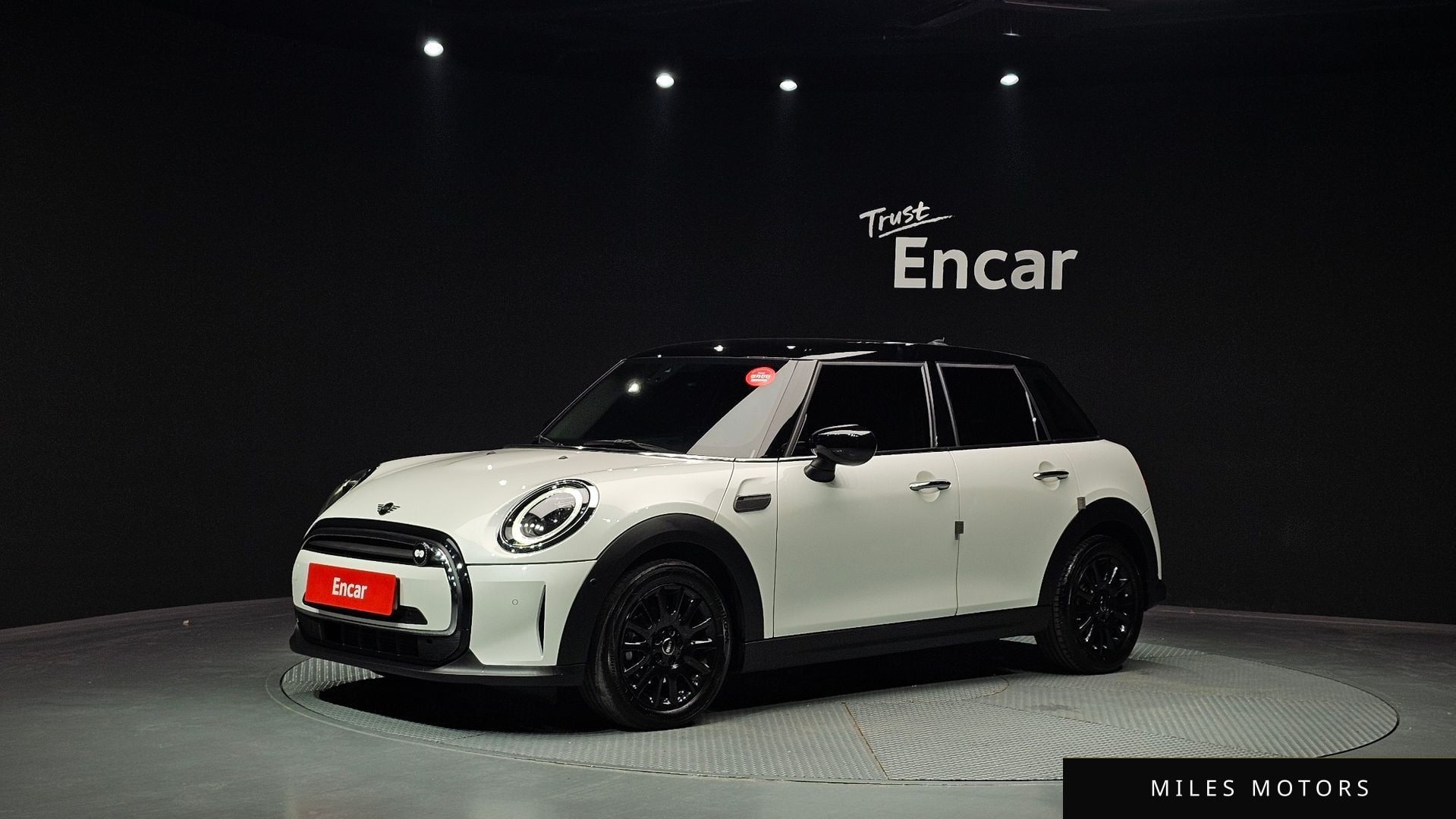 MINI Cooper 2024 — фото 1 из 12
