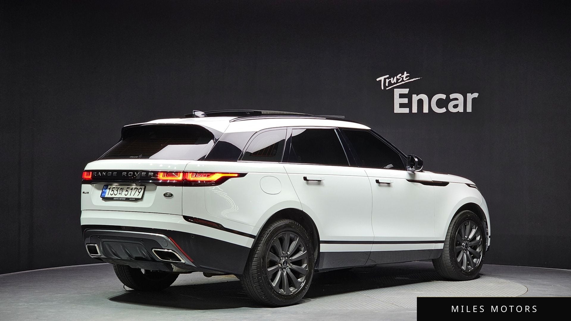 Land Rover Range Rover Velar 2023 — миниатюра 2