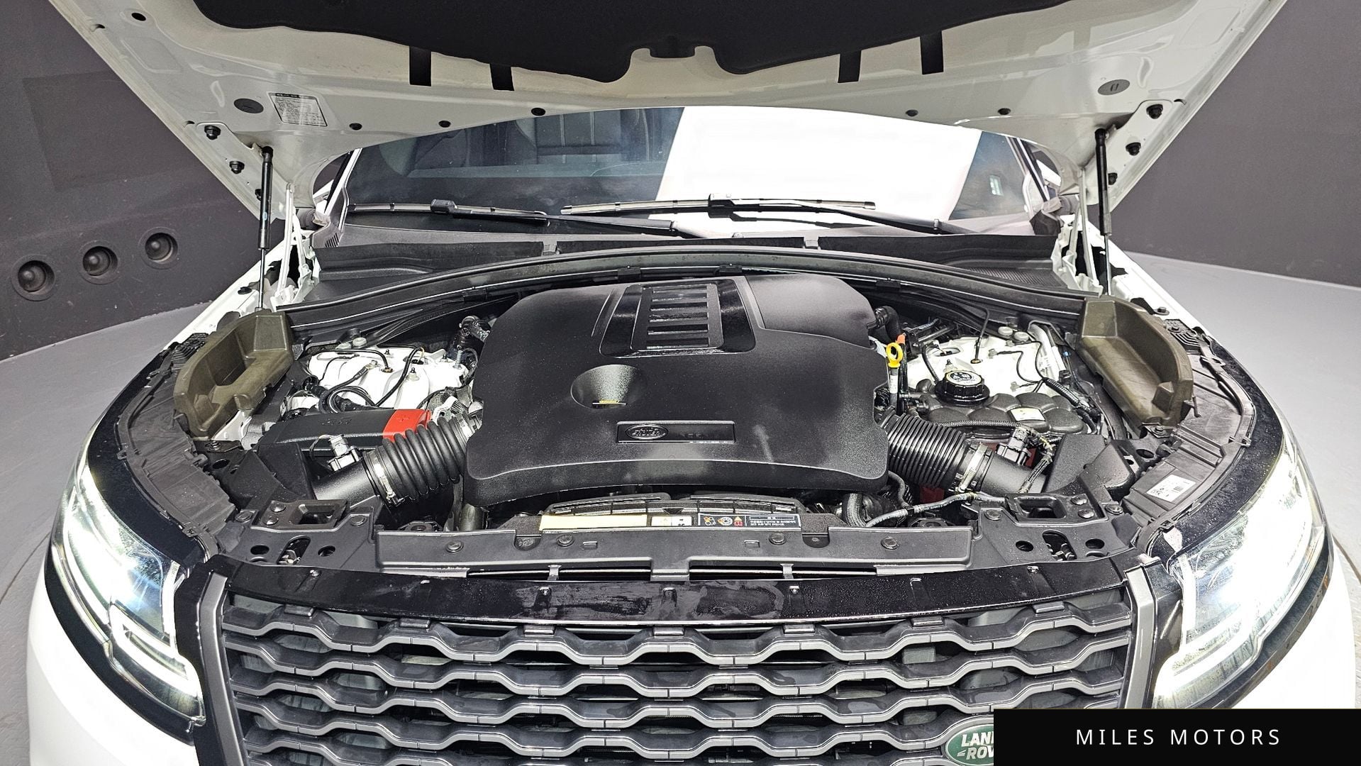 Land Rover Range Rover Velar 2023 — миниатюра 6