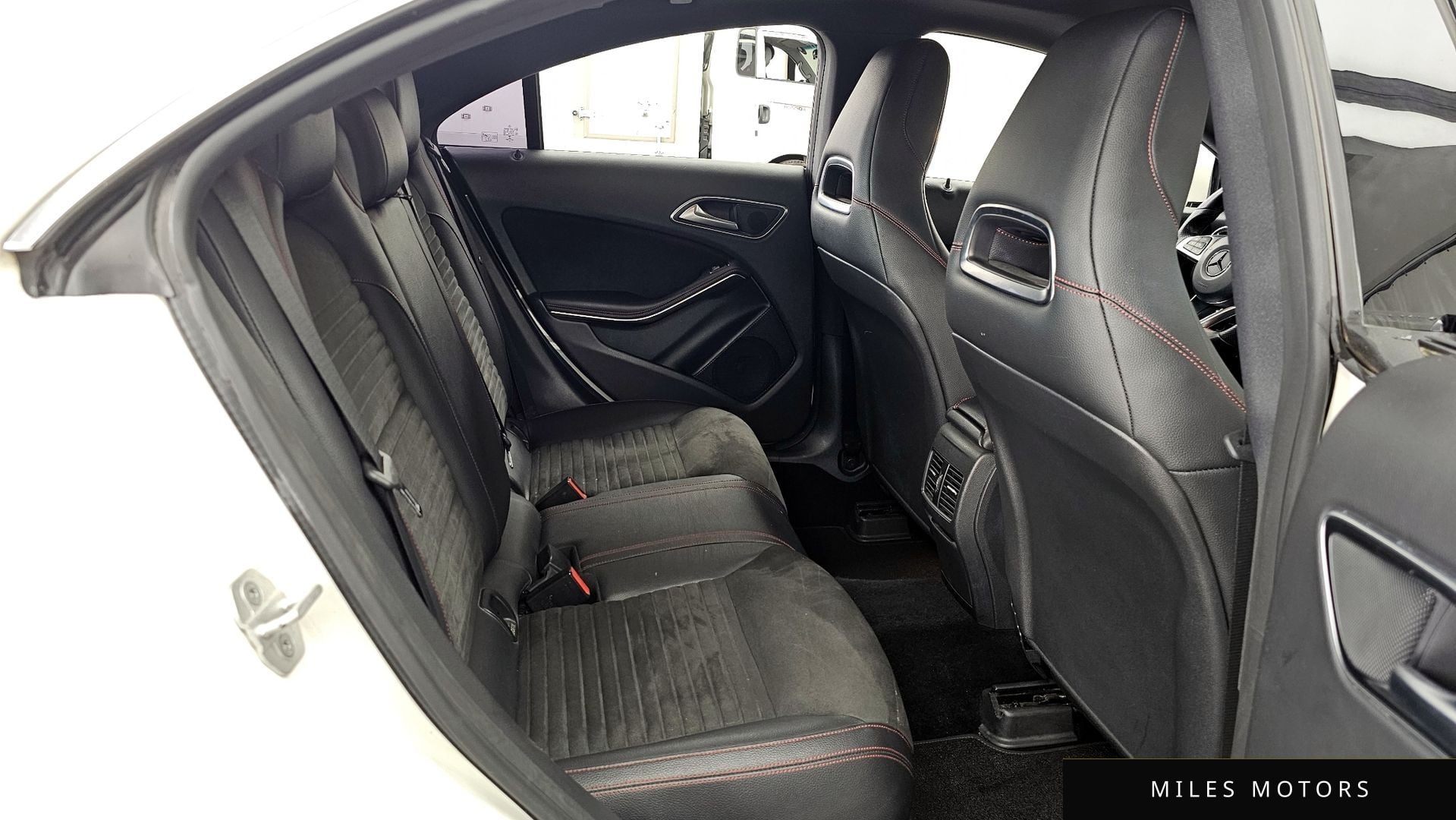 Mercedes-Benz CLA-Class C117 2015 — миниатюра 12