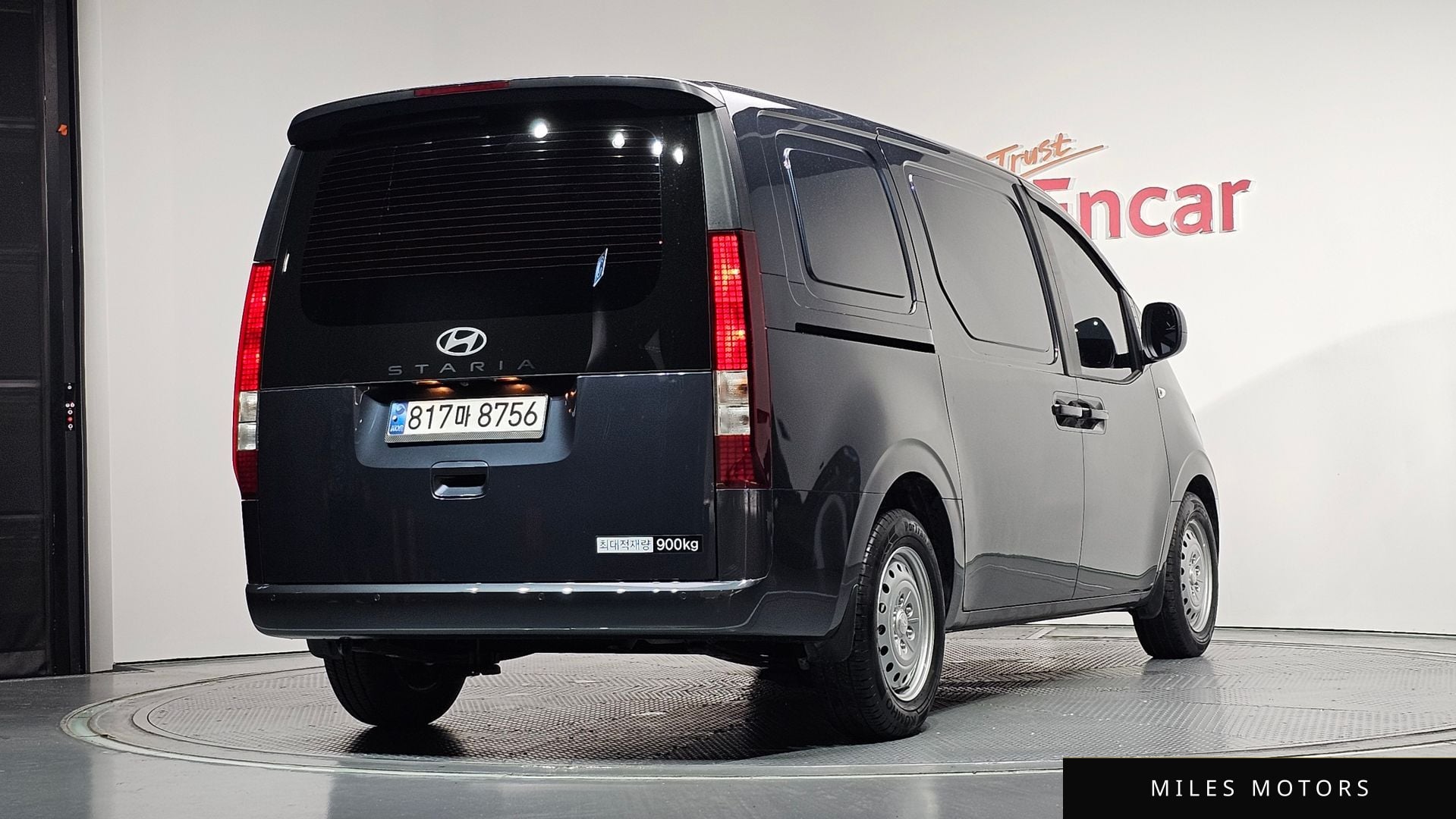Hyundai Staria 2025 — миниатюра 2