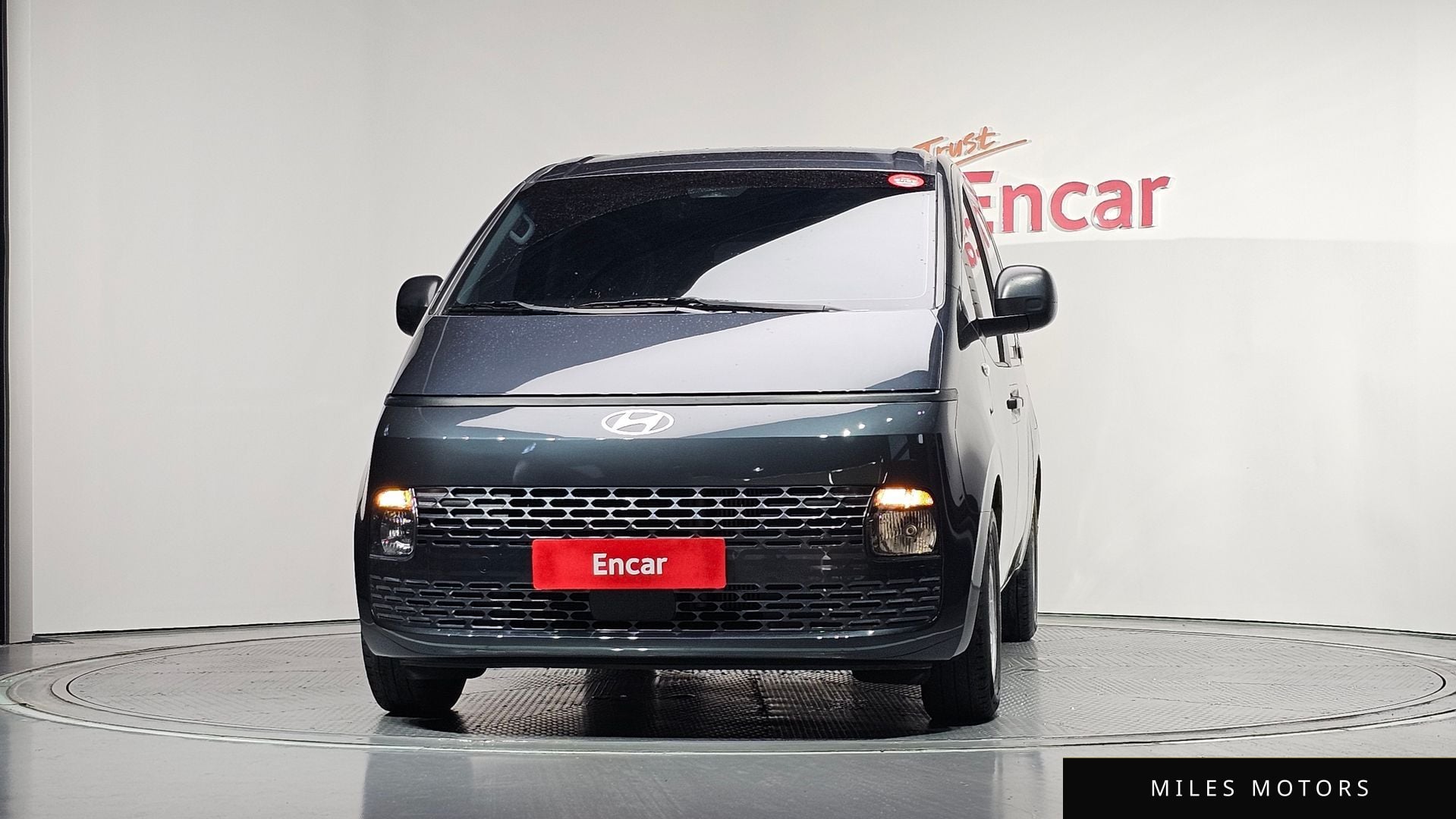 Hyundai Staria 2025 — миниатюра 3