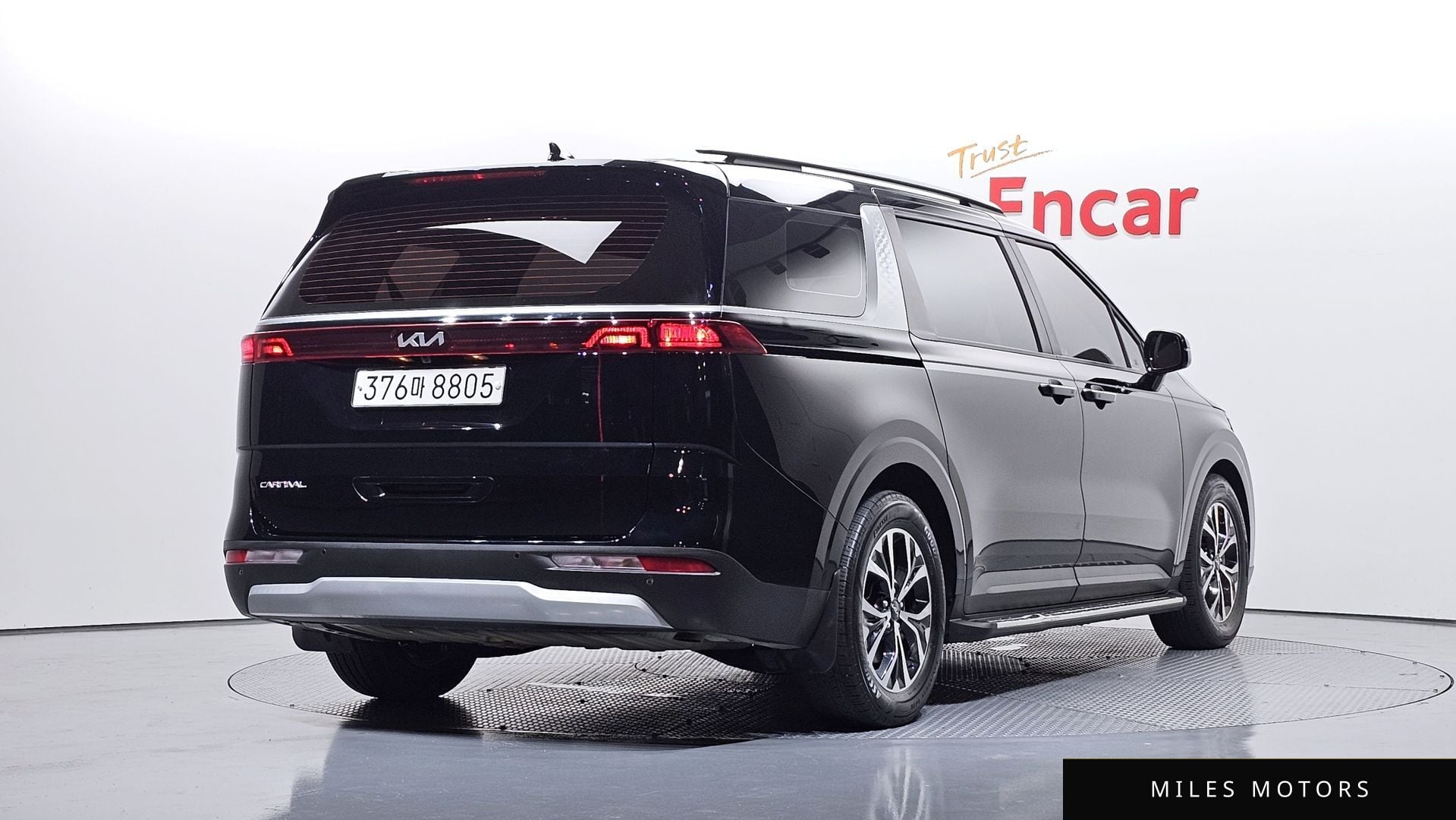 Kia Carnival 2023 — миниатюра 2
