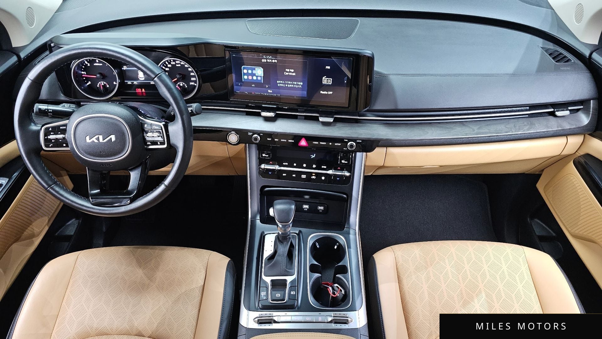 Kia Carnival 2023 — миниатюра 10