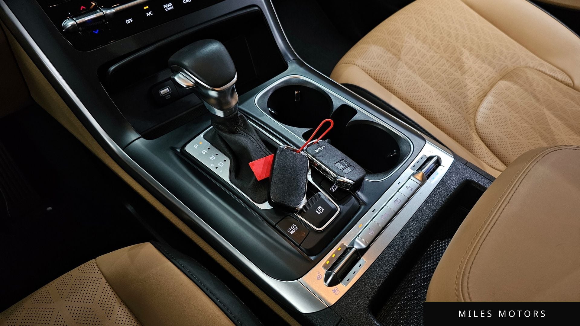 Kia Carnival 2023 — миниатюра 12