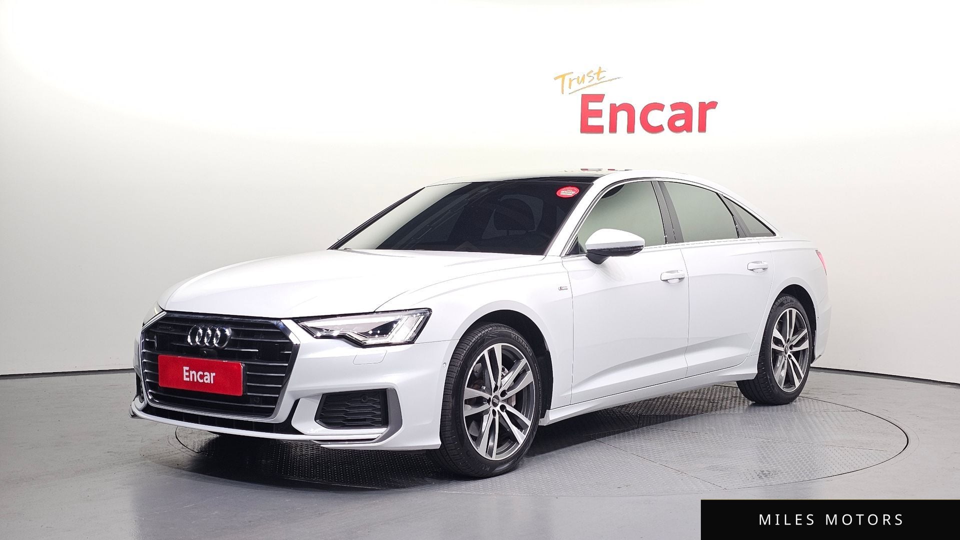 Audi A6 (C8) 2022 — фото 1 из 12