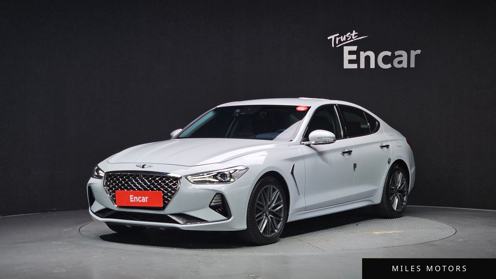Genesis G70 2018 — фото 1 из 12