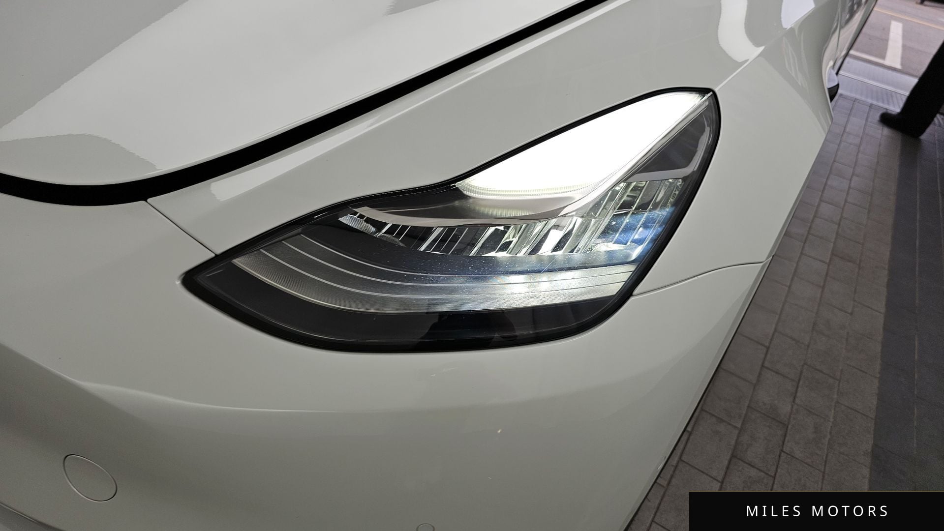 Tesla Model Y 2022 — миниатюра 8
