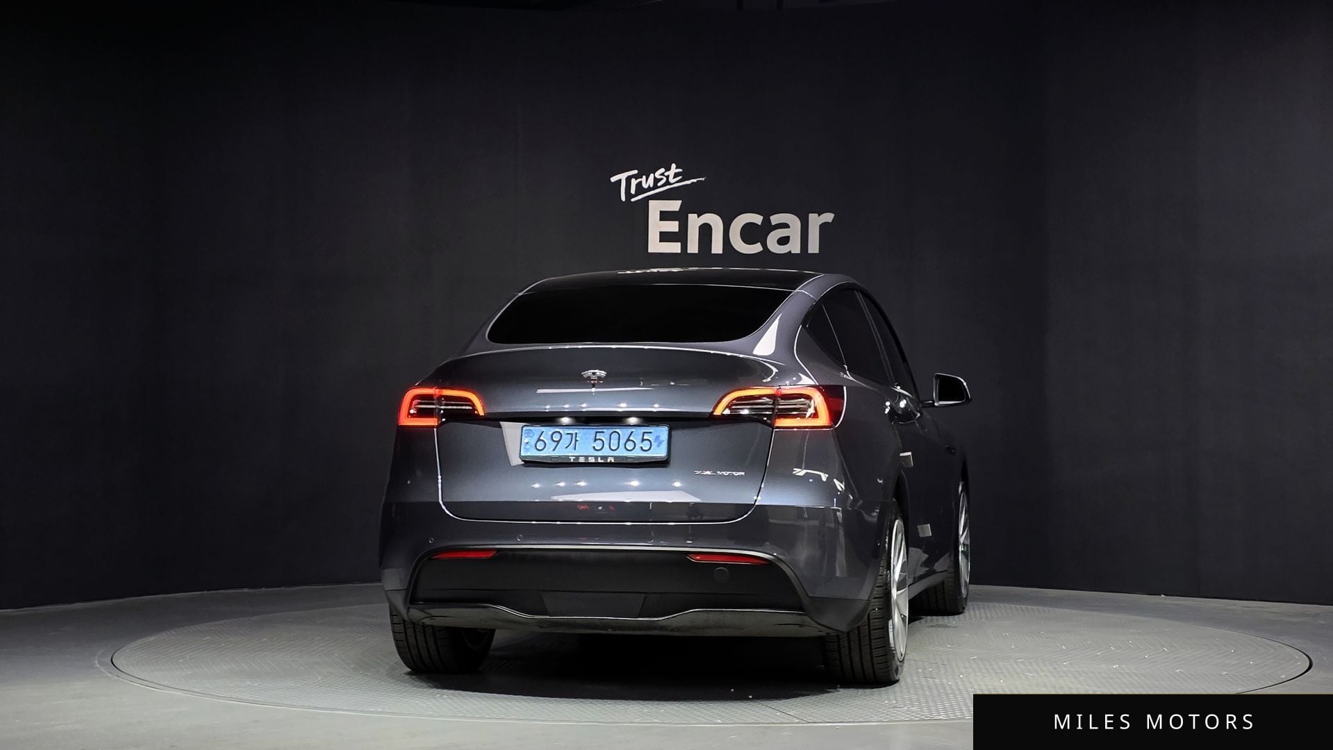 Tesla Model Y 2022 — миниатюра 4