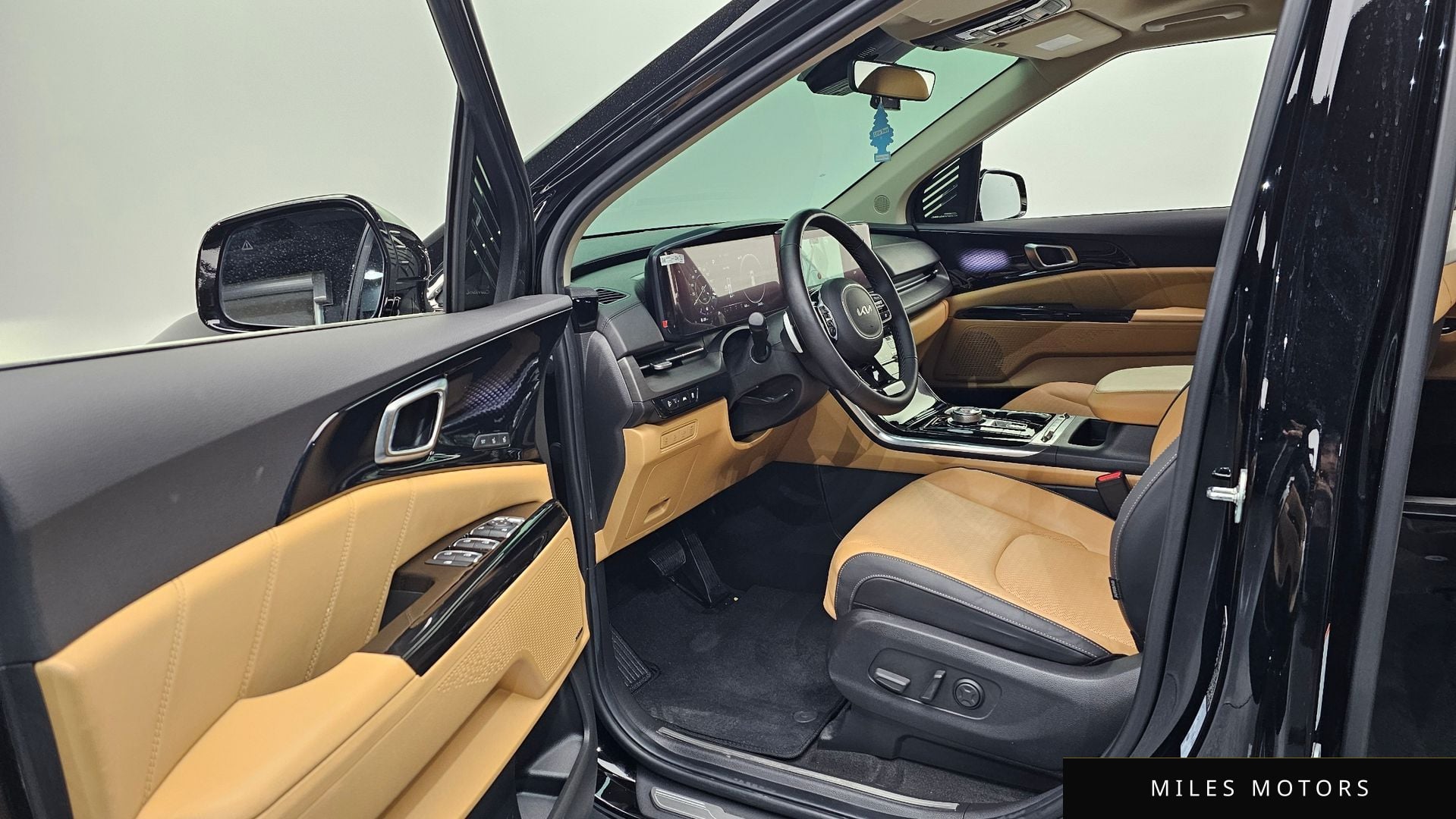 Kia Carnival 2023 — миниатюра 12