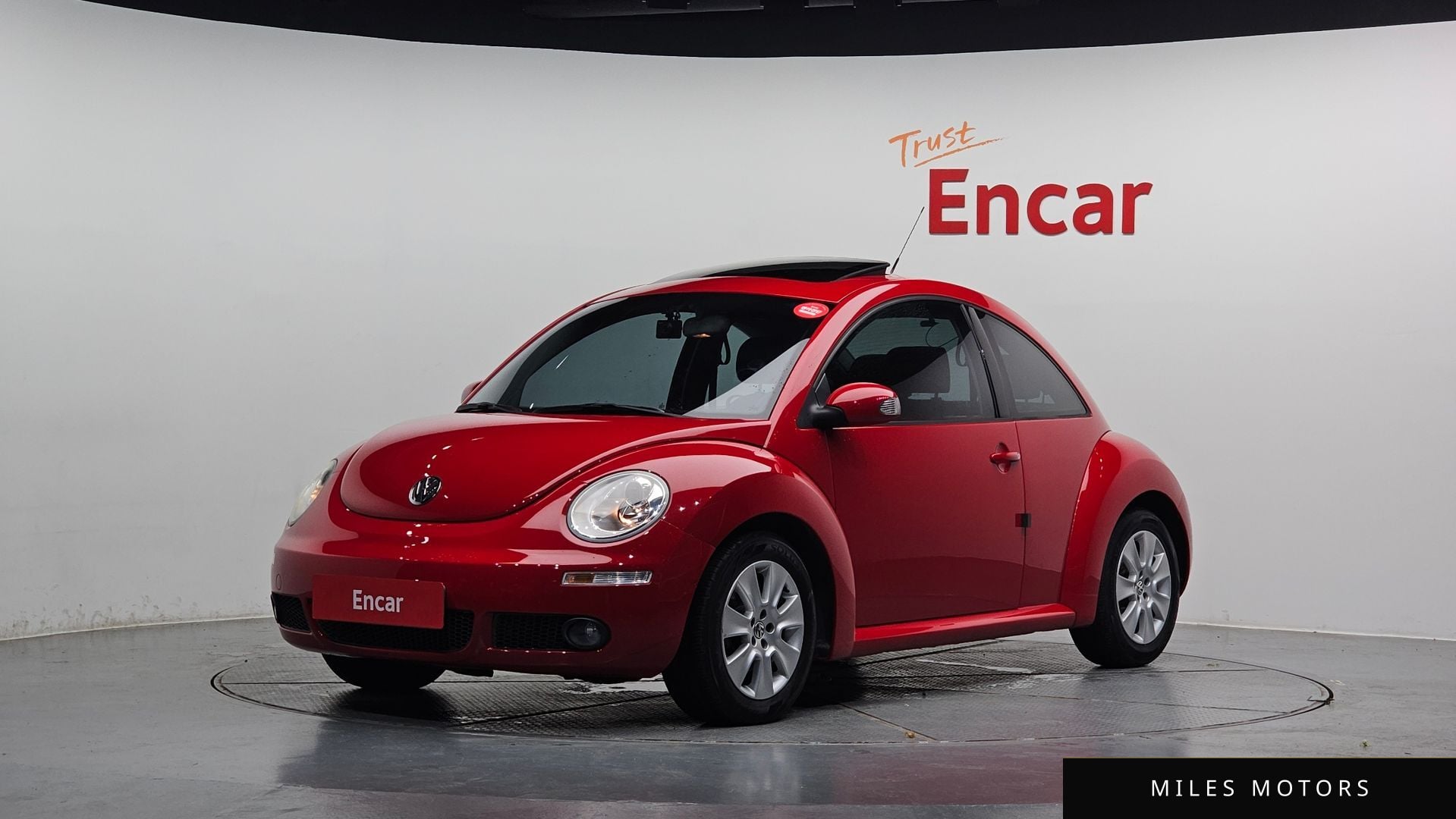 Volkswagen Beetle 2011 — фото 1 из 12