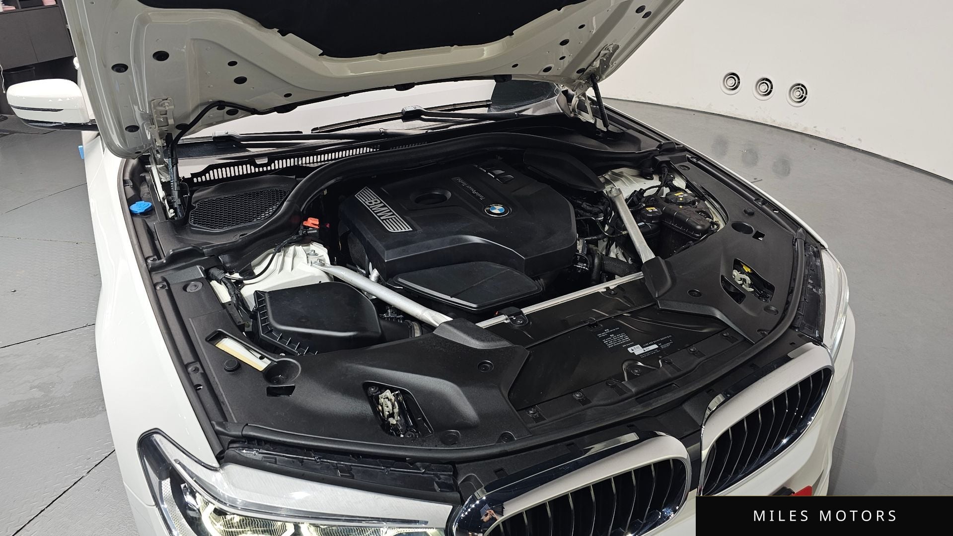 BMW 5 Series (G30) 2018 — миниатюра 6