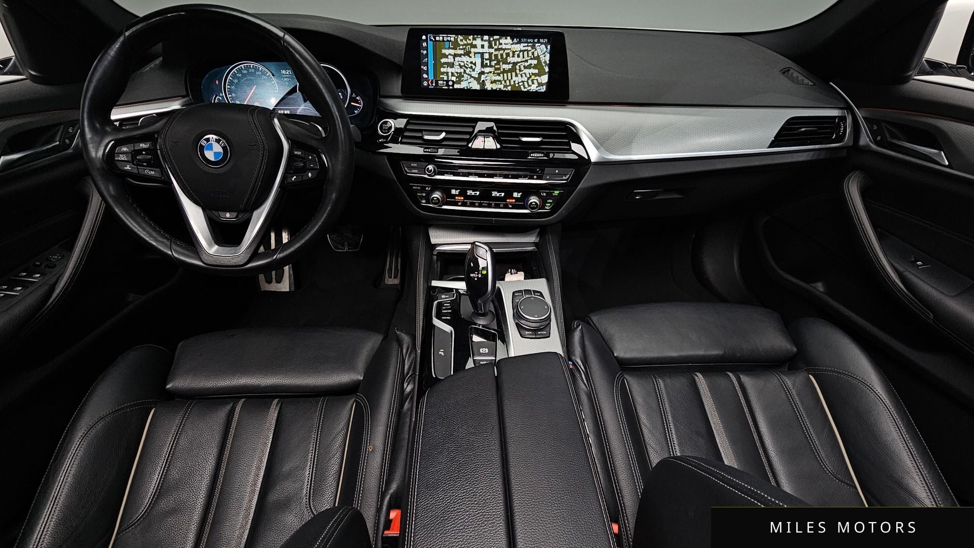 BMW 5 Series (G30) 2018 — миниатюра 10