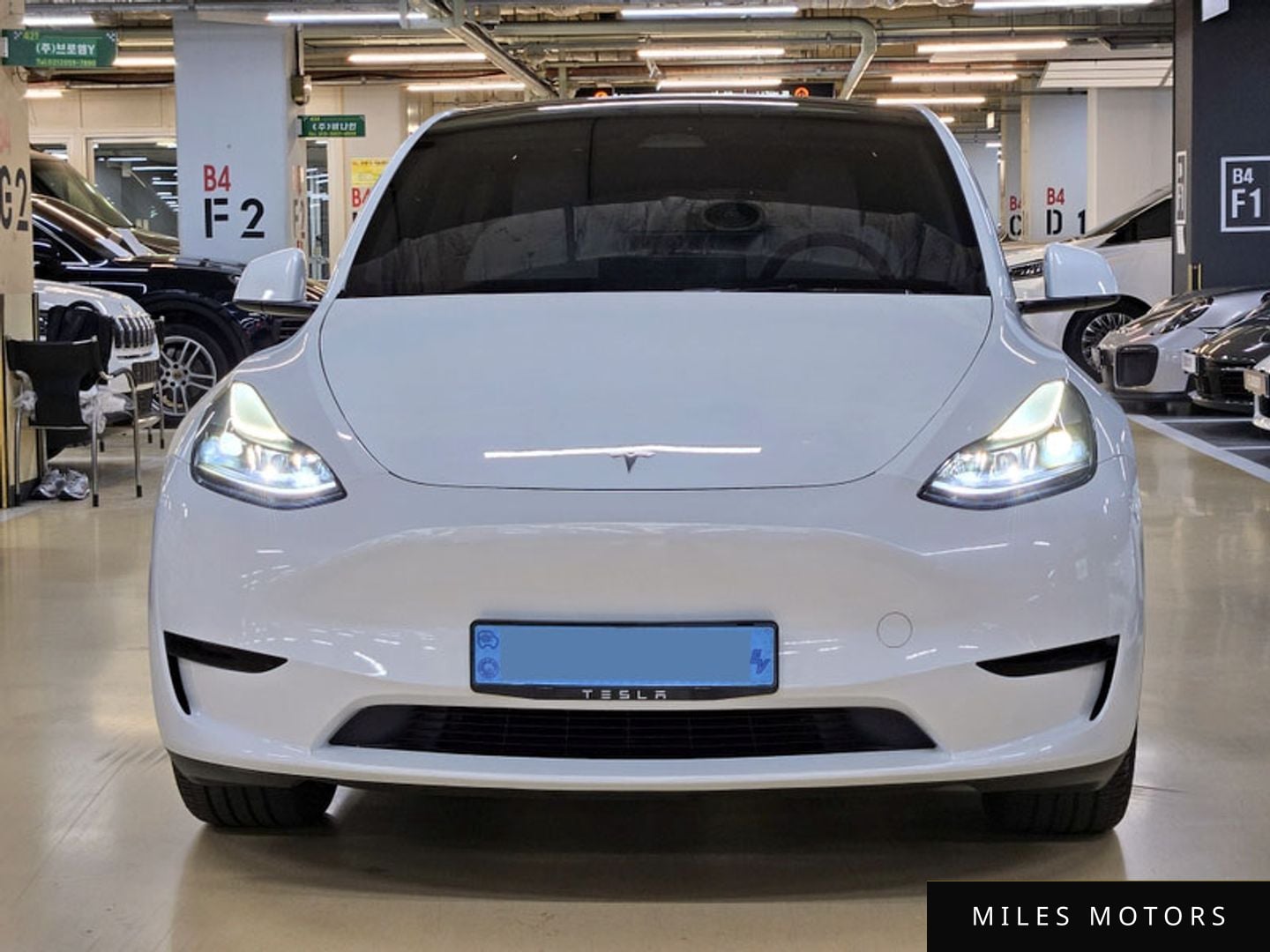 Tesla Model Y 2023 — миниатюра 3