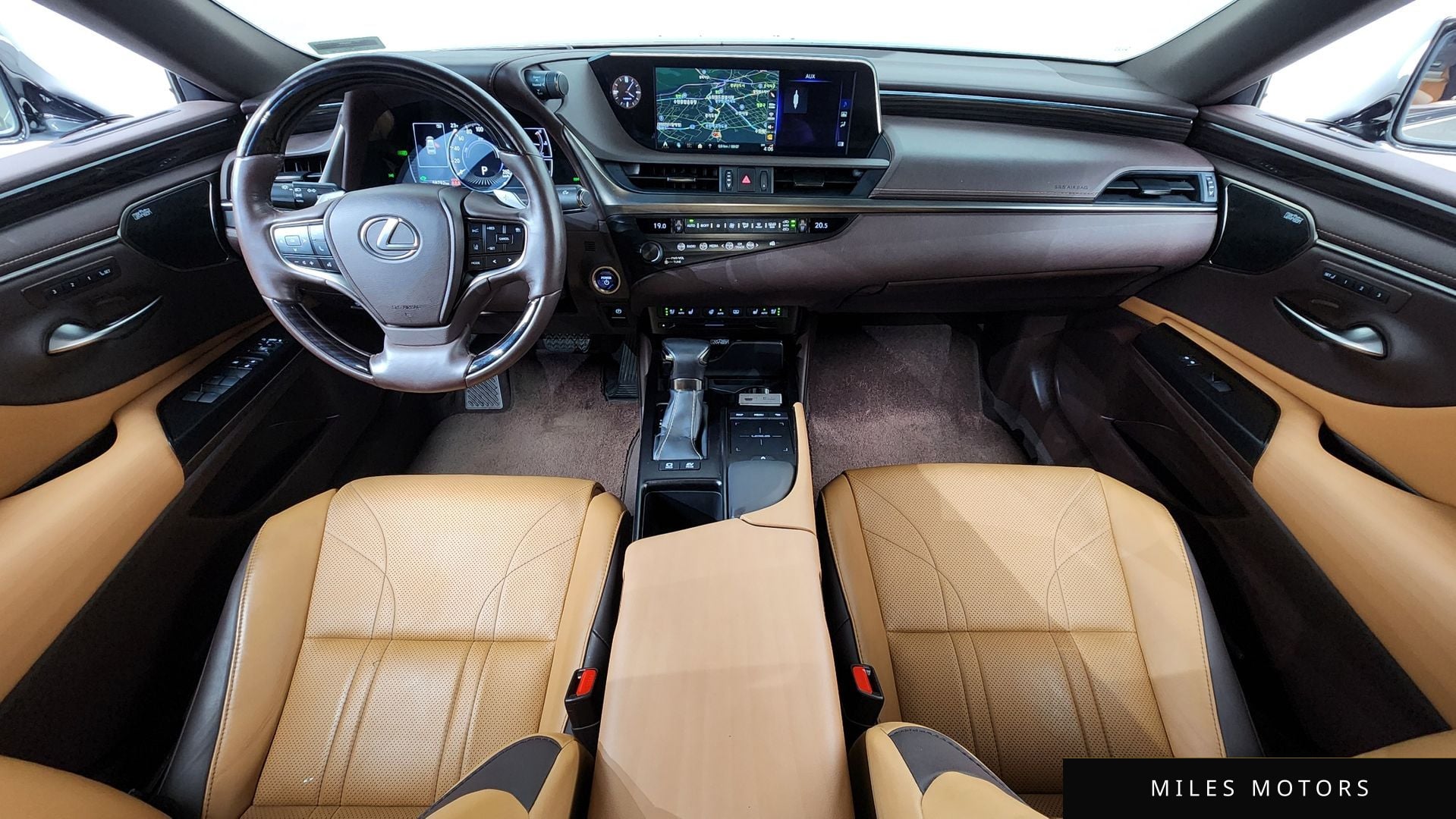Лексус ES300h 2019 — миниатюра 10