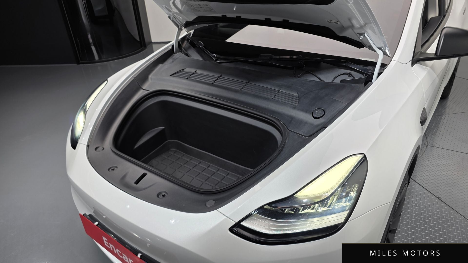 Tesla Model Y 2022 — миниатюра 5