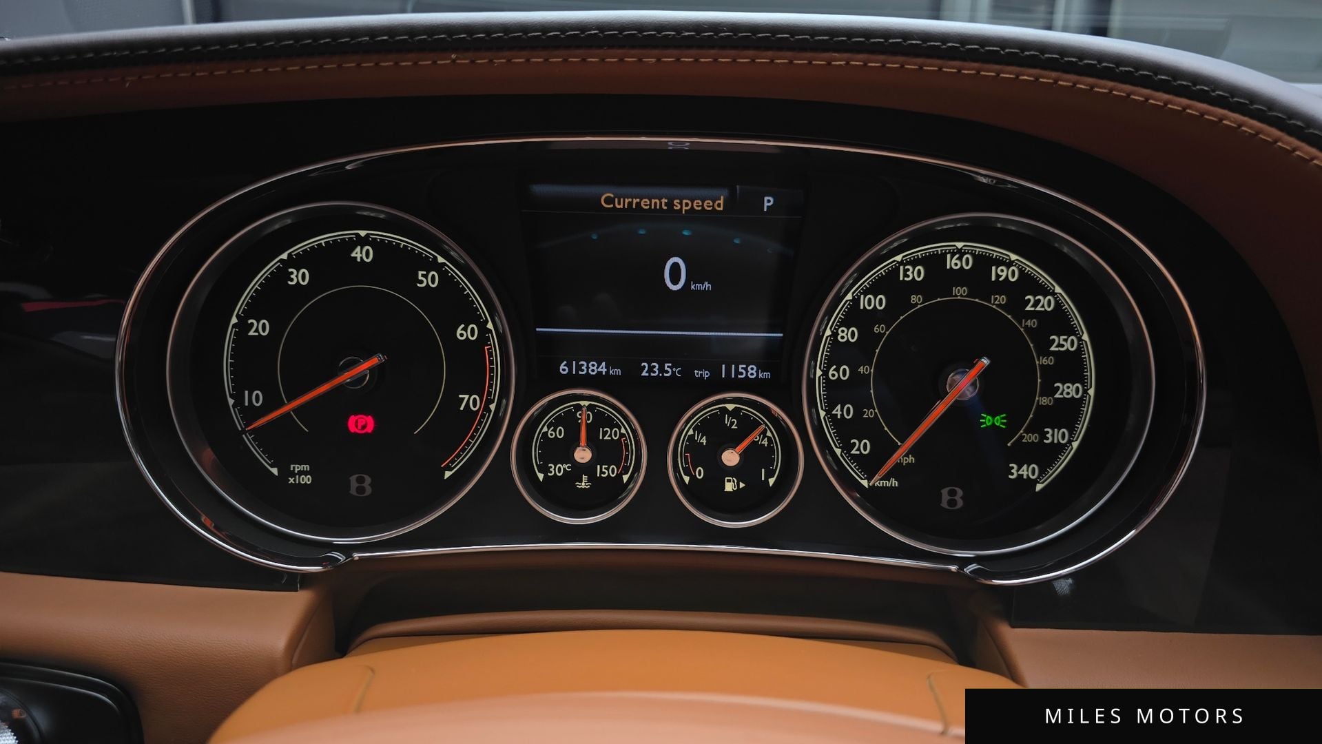 Bentley Flying Spur 2017 — миниатюра 11