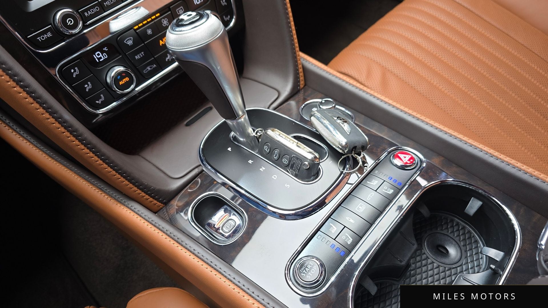 Bentley Flying Spur 2017 — миниатюра 12